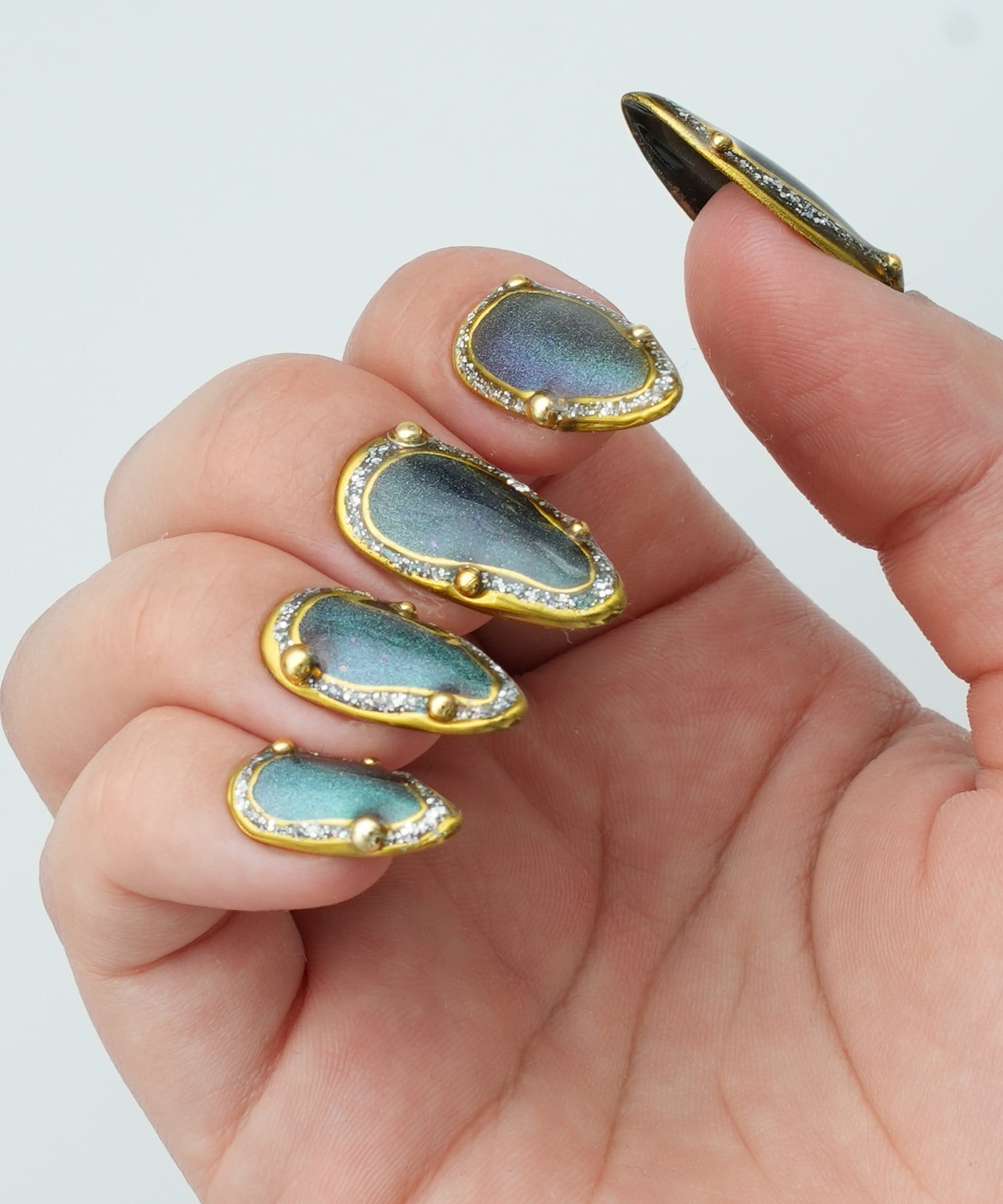 Crown Glow Protez Jel Takma  Tırnak - El Yapımı  Kalıcı Oje Nail Art Cat Eye Kırmızı - NC247