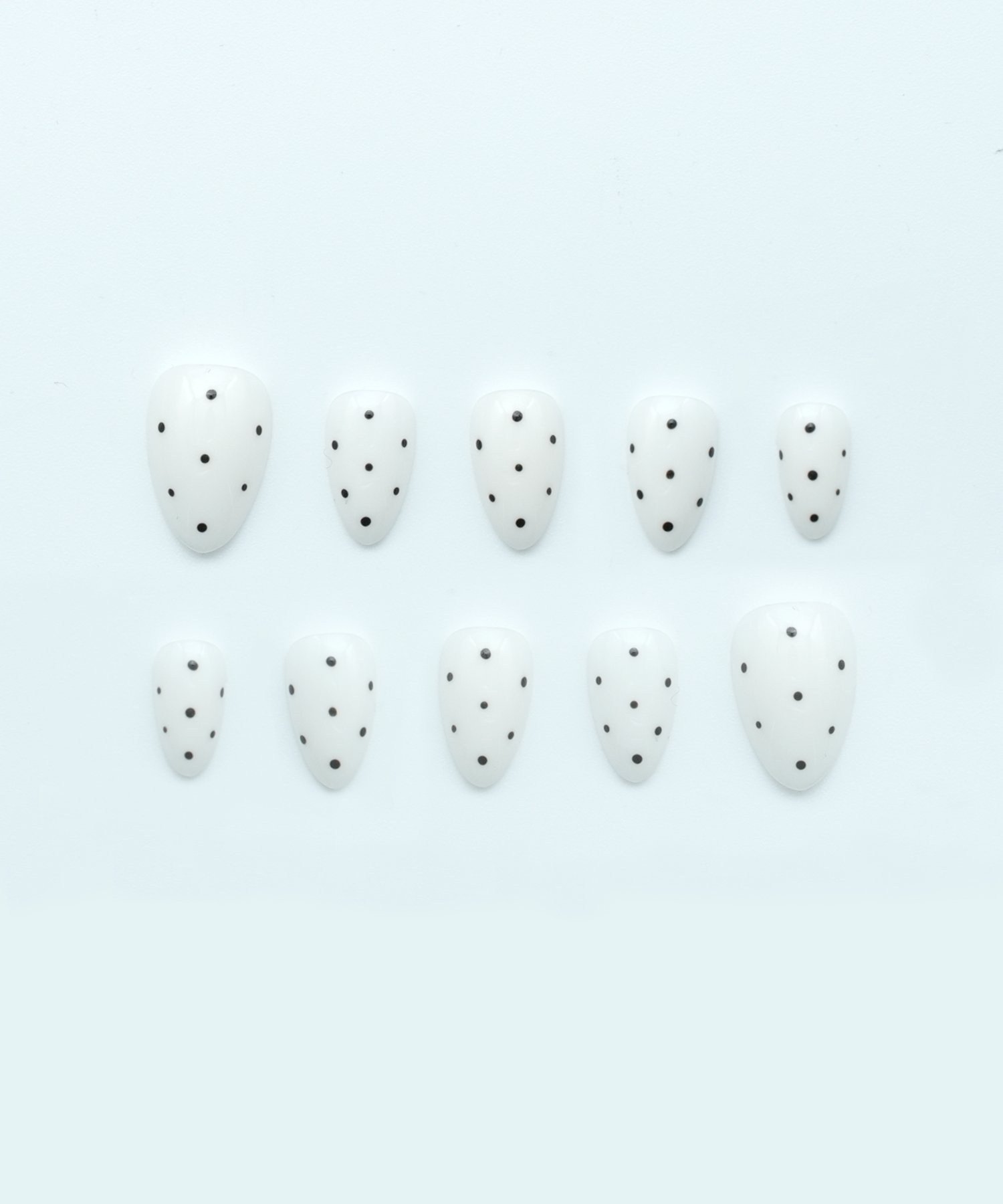 Dots - El Yapımı Tekrar Kullanılabilir Protez Takma Tırnak - NC283