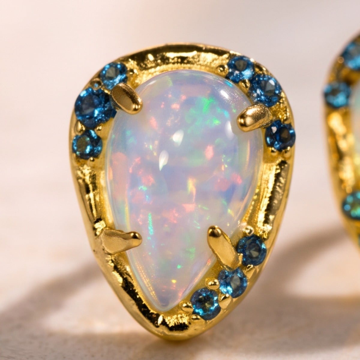 Opal Taşlı Özel Tasarım Küpe – KP1141