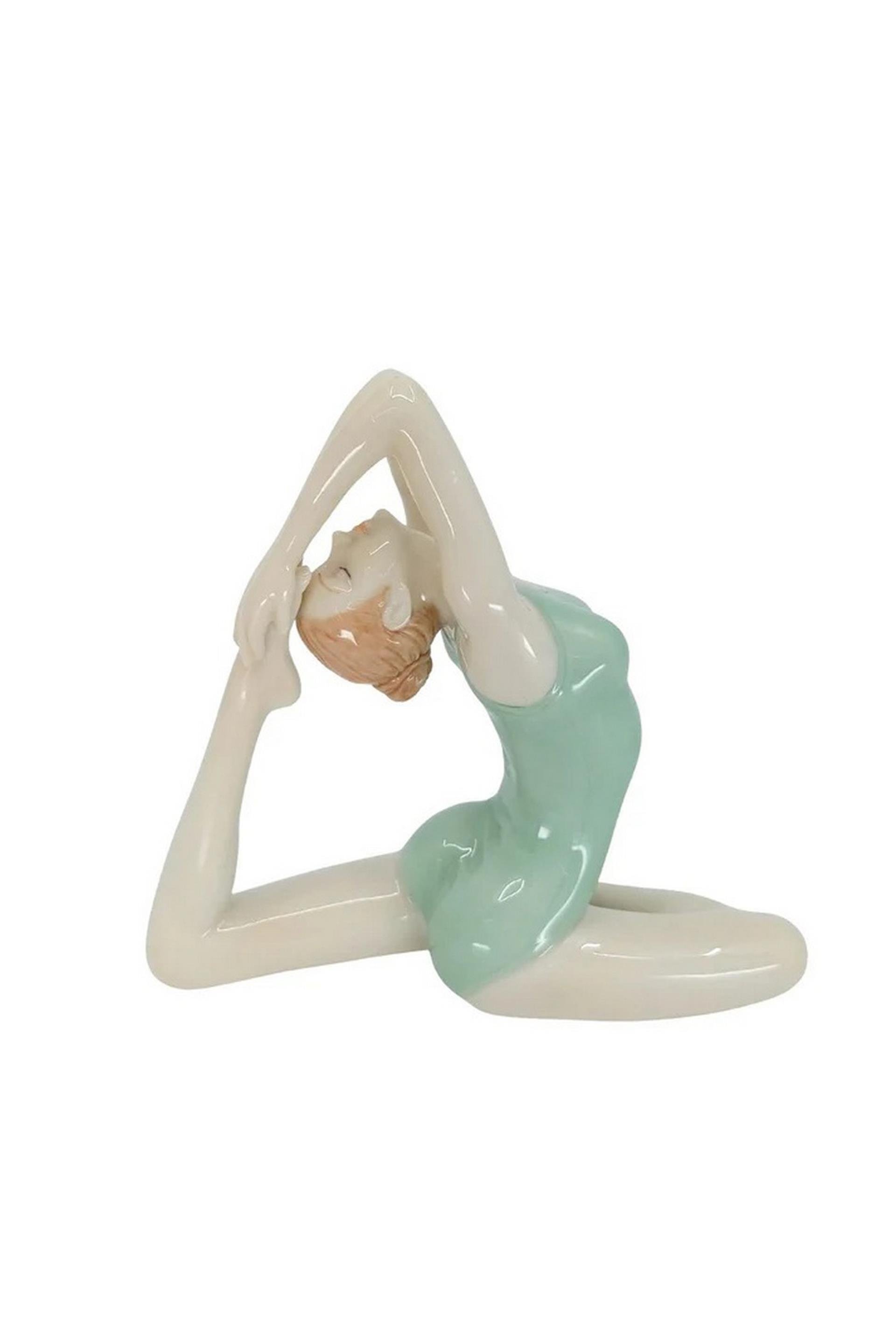 WISE YOGA YAPAN KADIN