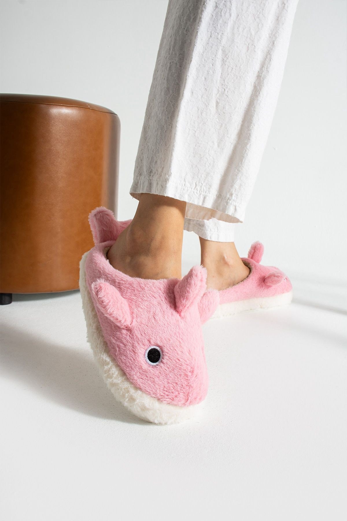 İçi Kürklü Sessiz Taban Yumuşak Kuyruklu Köpek Balığı Figürlü Ev Terliği Panduf Sessiz Taban