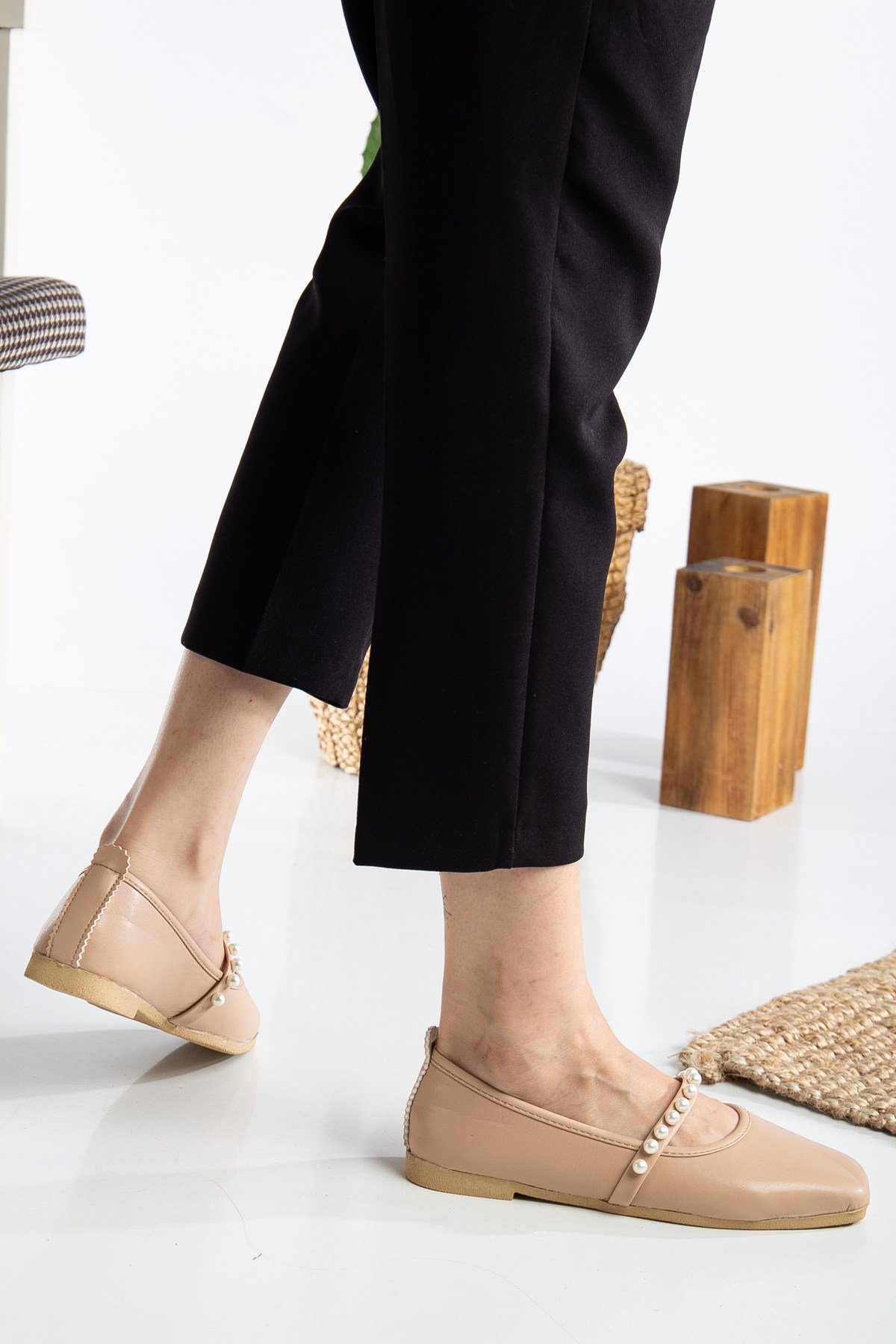 Kadın Cilt Inci Detaylı Babet Ev Ve Dış Mekan Ayakkabısı