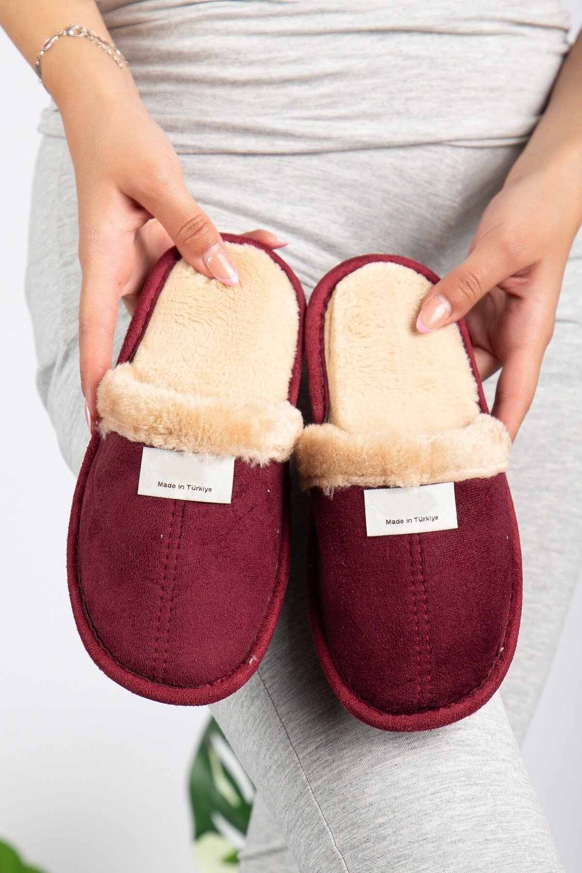 Kışlık Pelüş Kürklü Rahat Yıkanabilir Hediyelik Misafirlik Bohçalık Çeyizlik Ev Terliği
