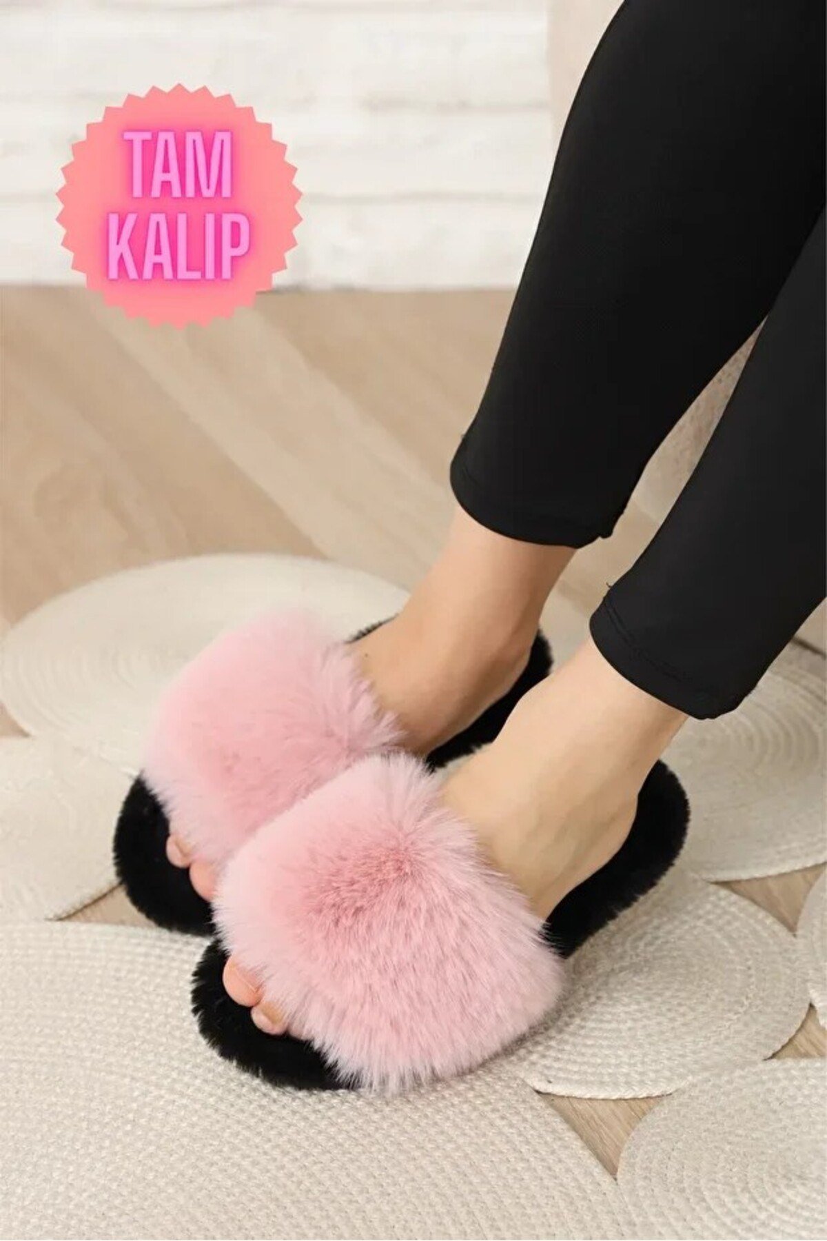 Tüylü Hafif Sessiz Köpük Taban Peluş Şık Ev Terliği