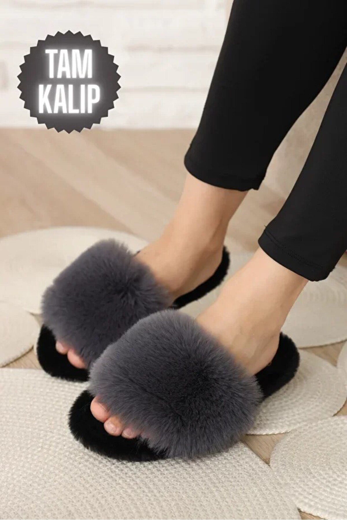 Tüylü Hafif Sessiz Köpük Taban Peluş Şık Ev Terliği