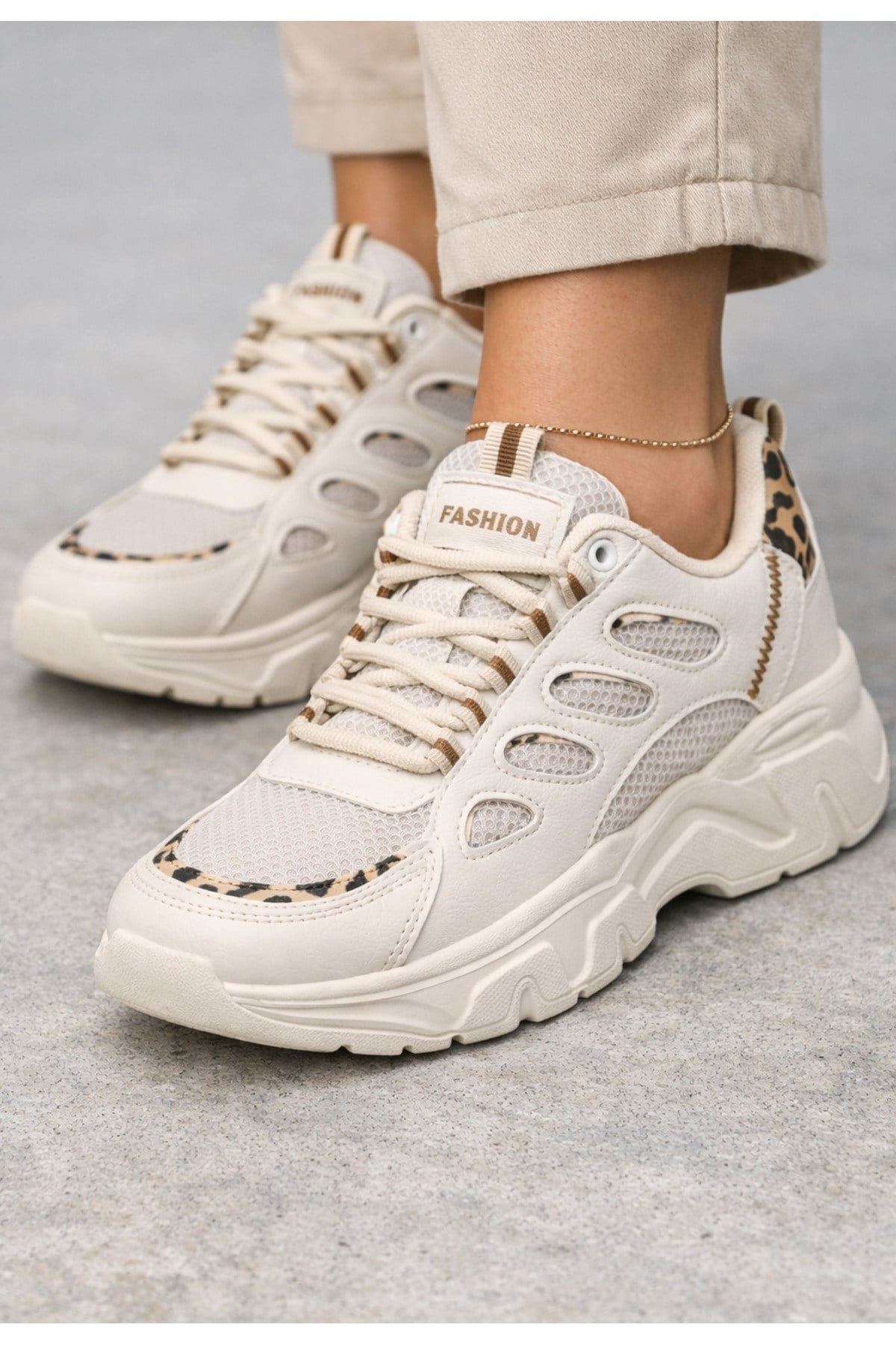 Unisex Kum Anorak Leopar Detaylı Kalın Taban Günlük Yürüyüş Ayakkabısı Sneaker
