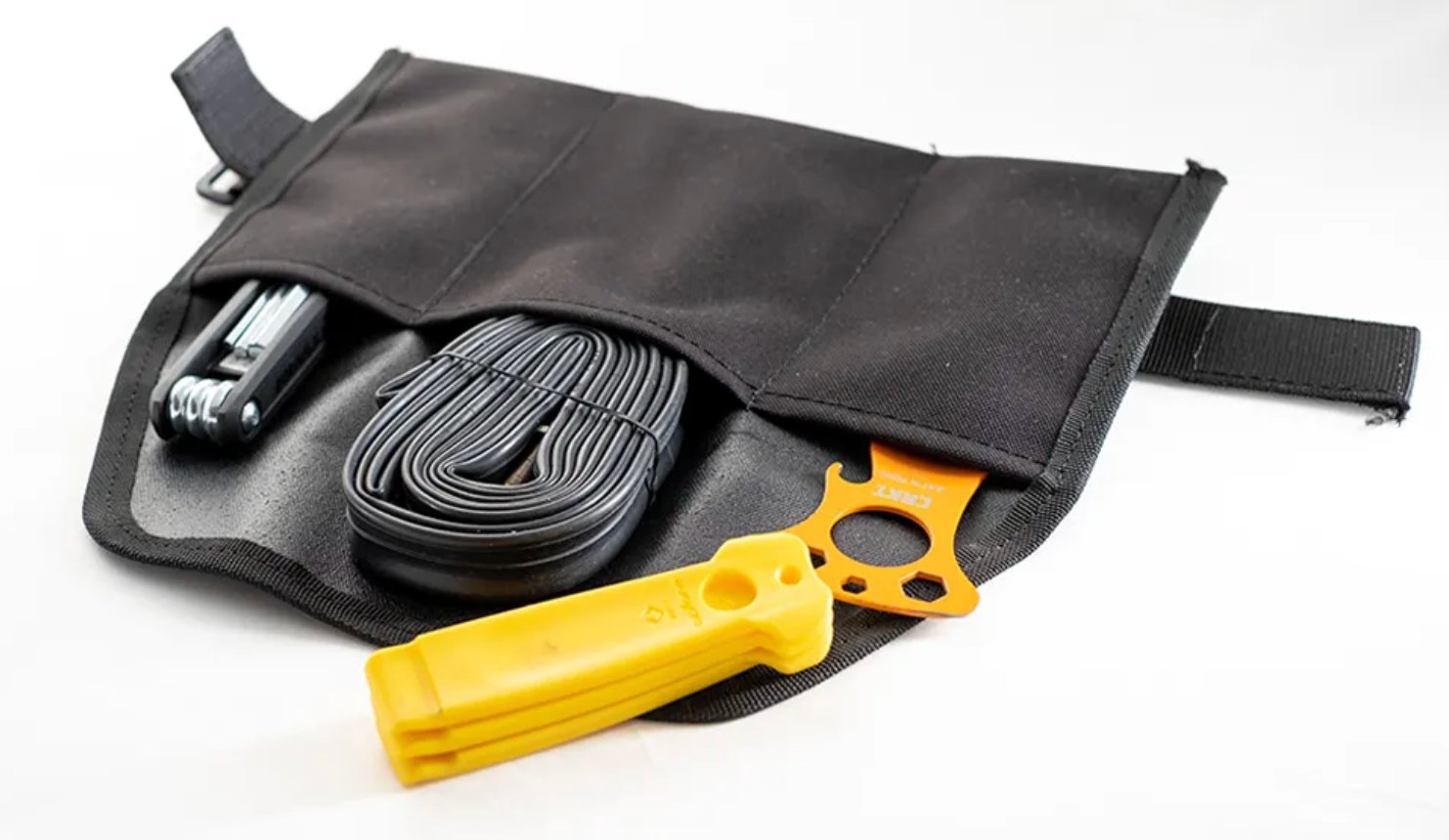 PACK2RIDE BLOSSOM SADDLE ROLL BAG BLACK