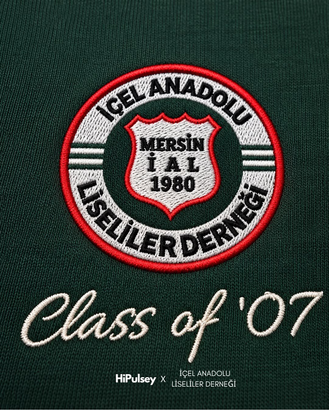 İçel Anadolu Liseliler Derneği Dönem Koleksiyonu Nakışlı Sweatshirt Çam Yeşili