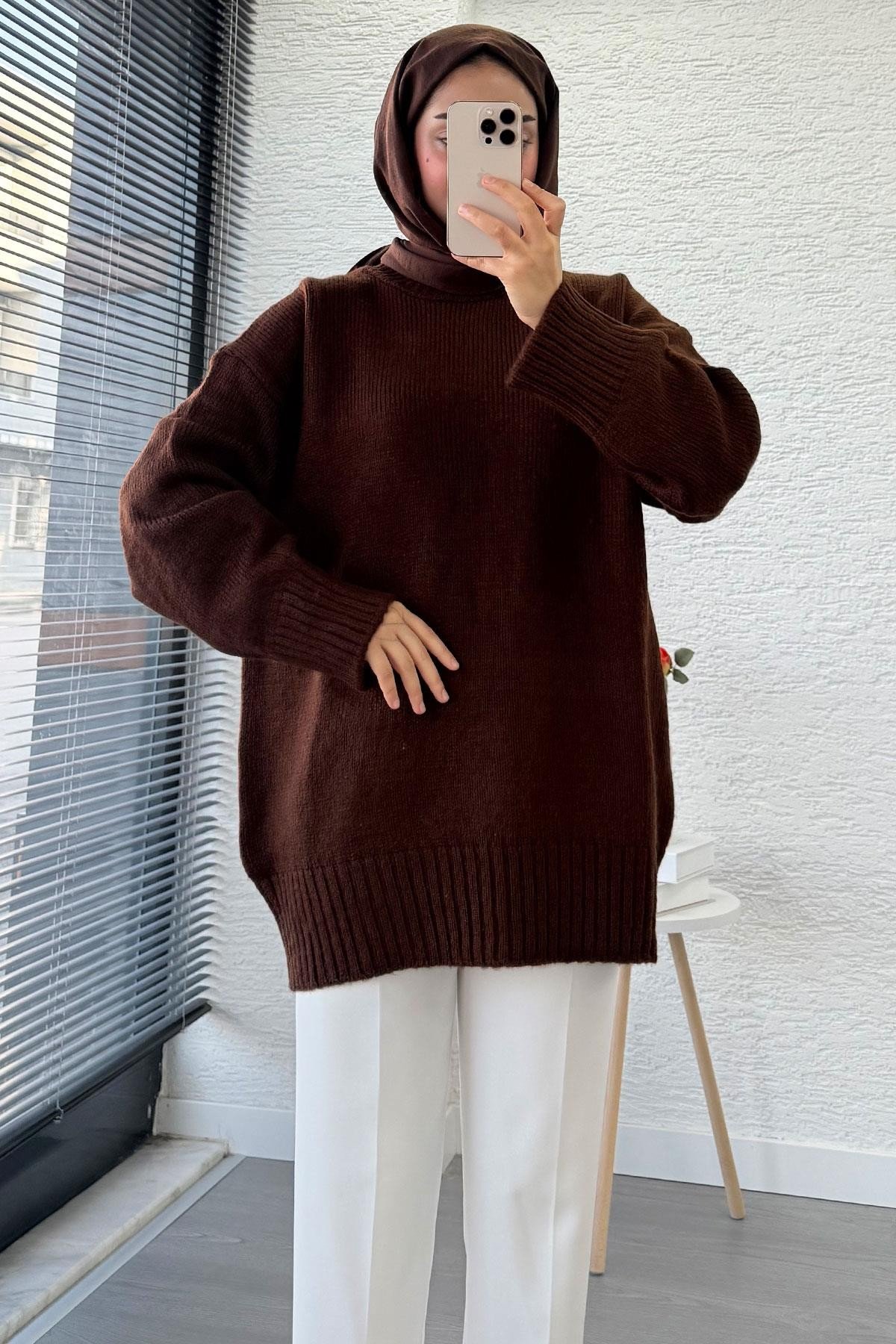 Kadın Bordo Bisiklet Yaka Oversize Kazak - Kahverengi