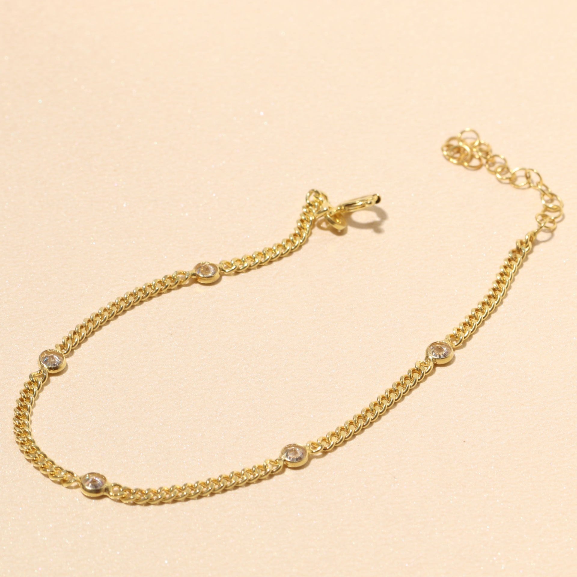 Beş Taşlı Bileklik 718512 Gold