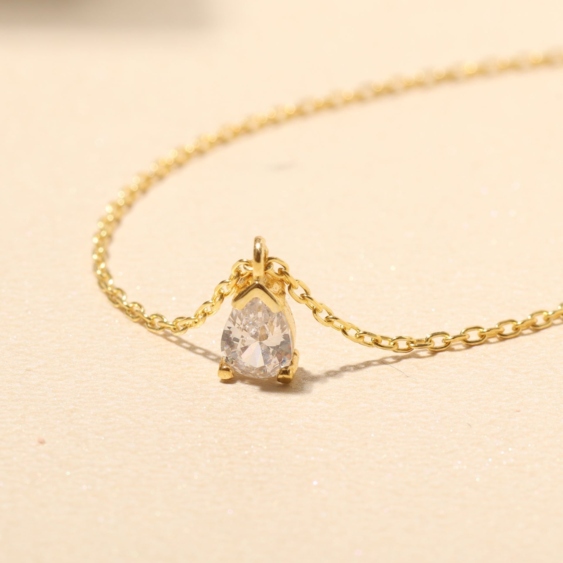 Jane Kolye 718999 Gold