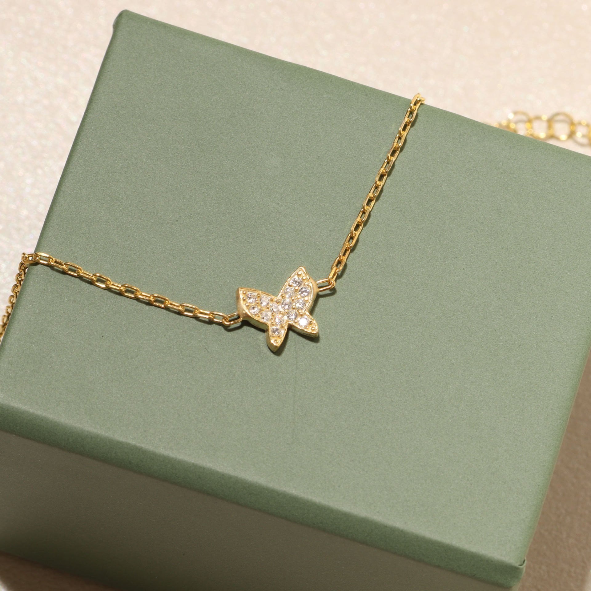 Minimal Kelebek Bileklik 718527 Gold