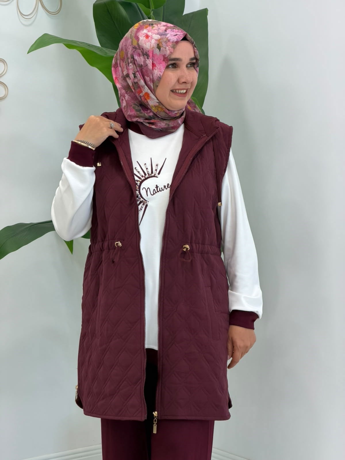 10972 Bordo Kapitone Yelekli Takım