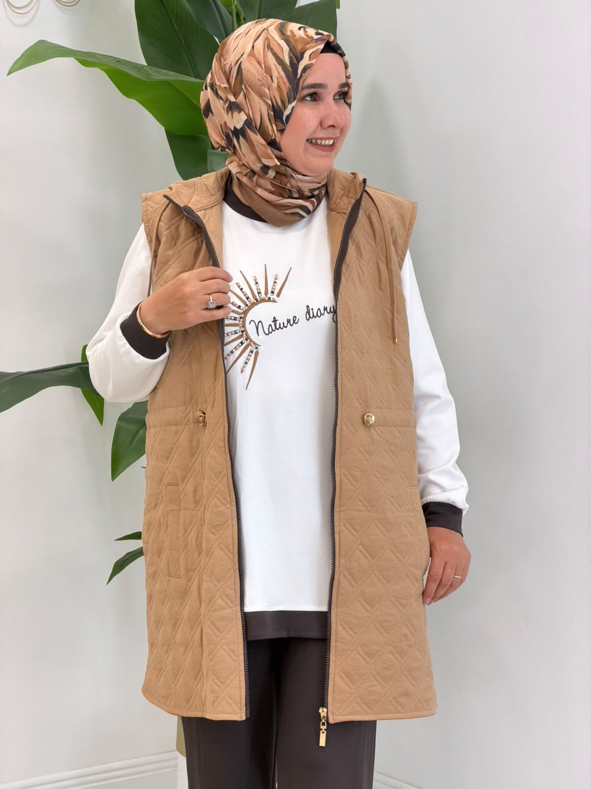 10972 Kahve Kapitone Yelekli Takım