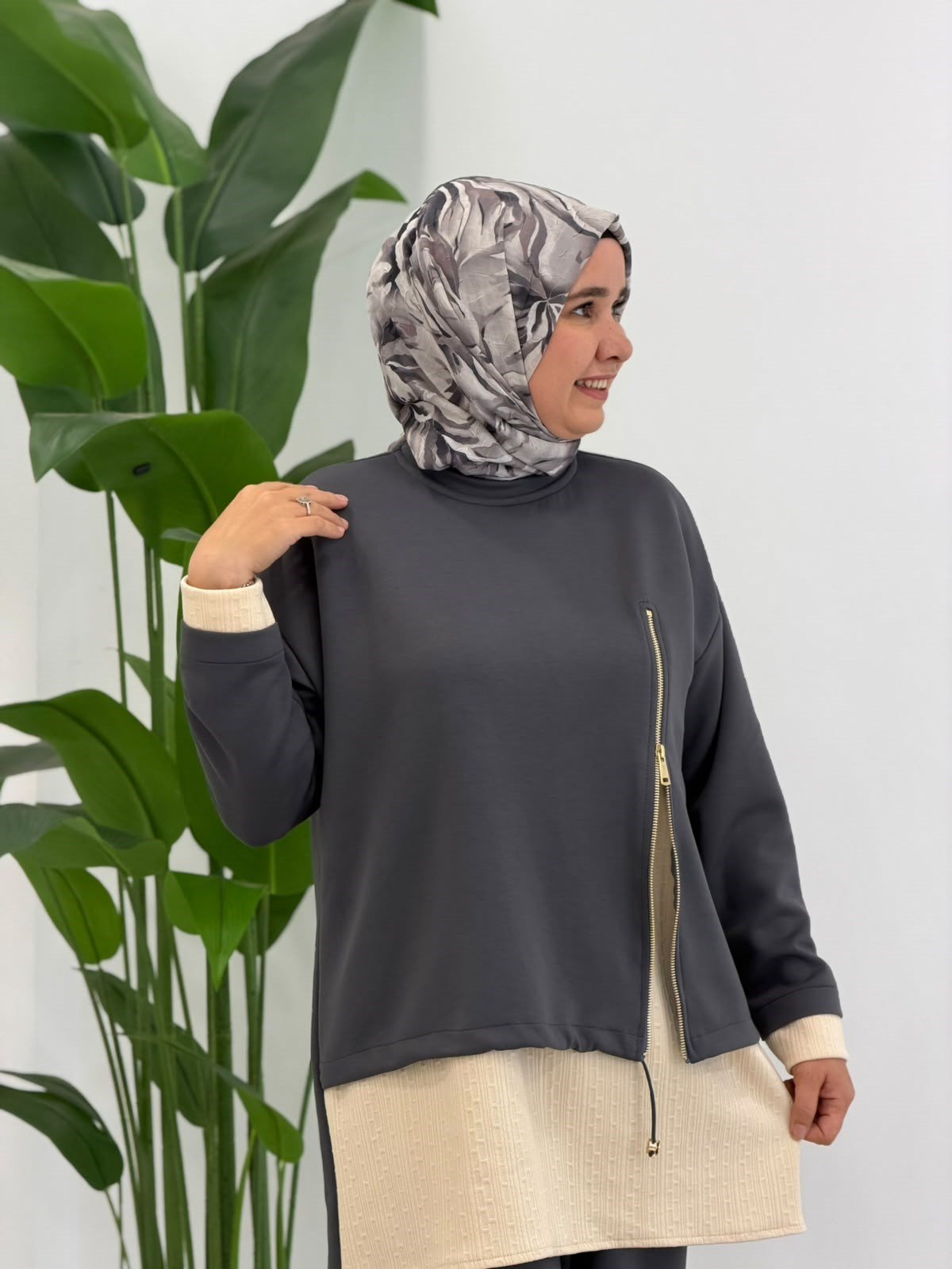 2373 Gri Lara Gold Takım