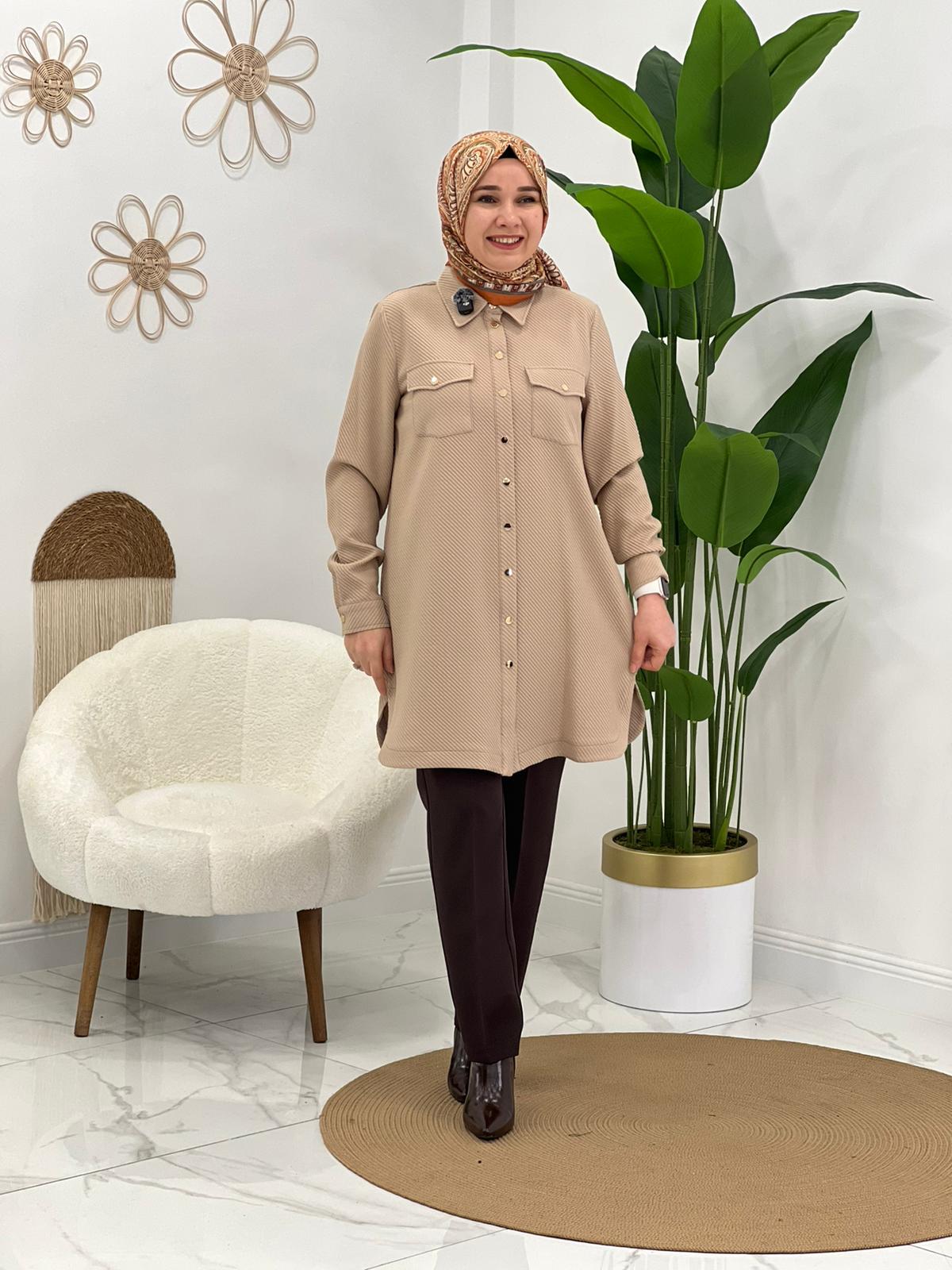 Bej Çıtçıtlı Tunik