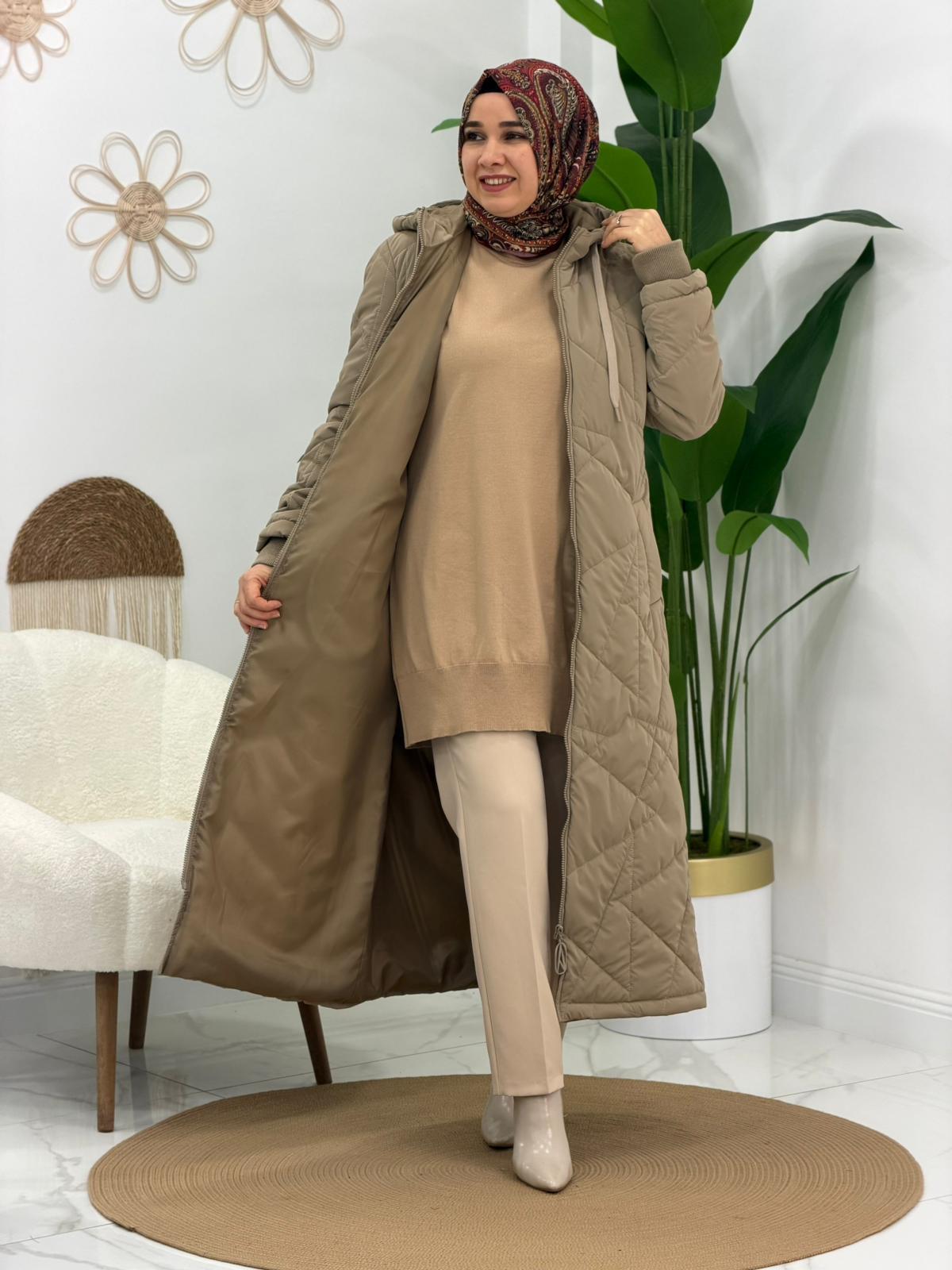 Bej Şişme Mont
