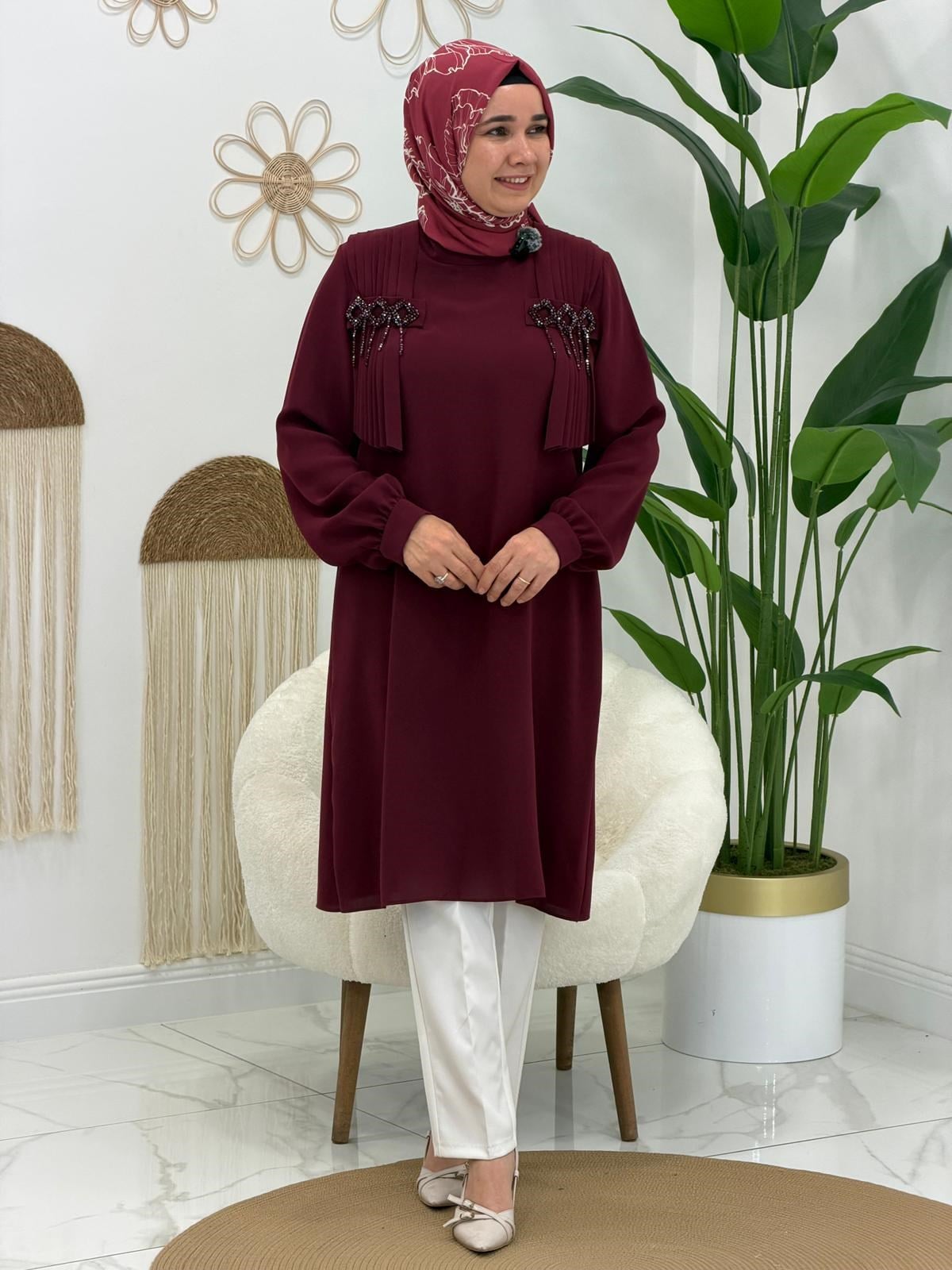 Bordo Omuz Detaylı Tunik