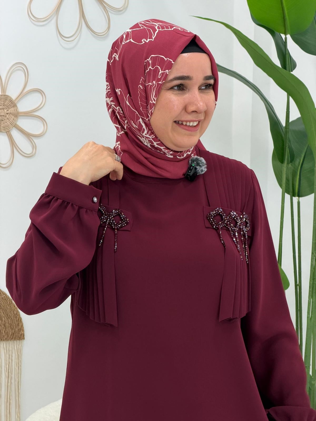 Bordo Omuz Detaylı Tunik