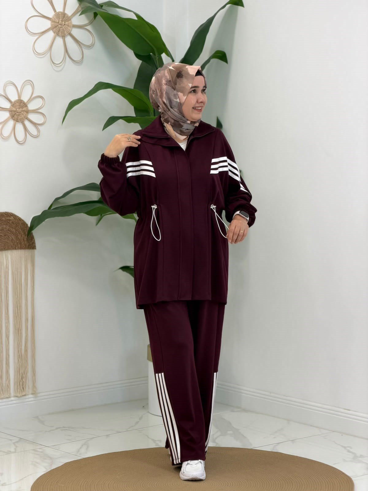 Bordo Şerit Detaylı Spor Takım