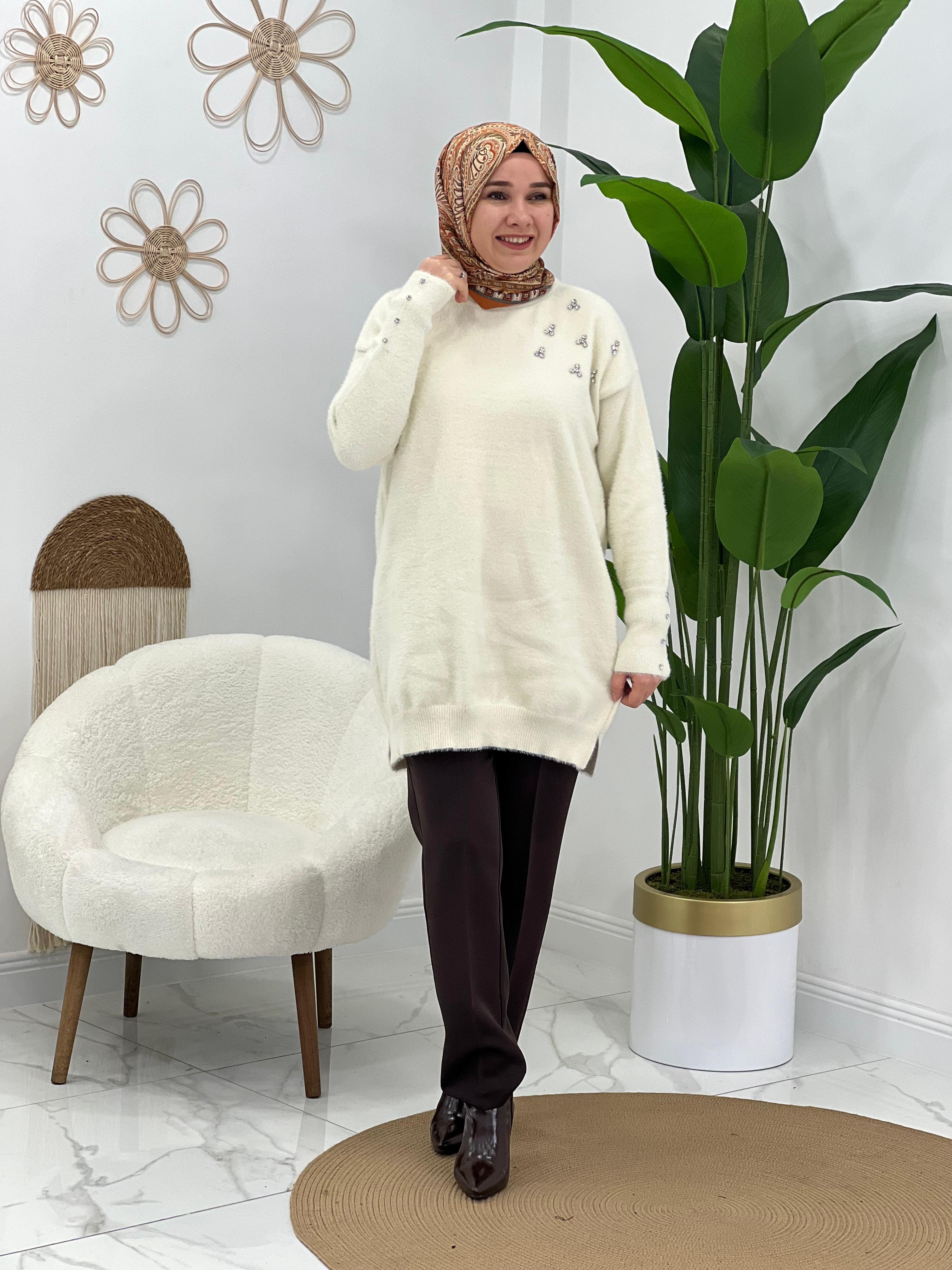Ekru Angora Taşlı Kazak