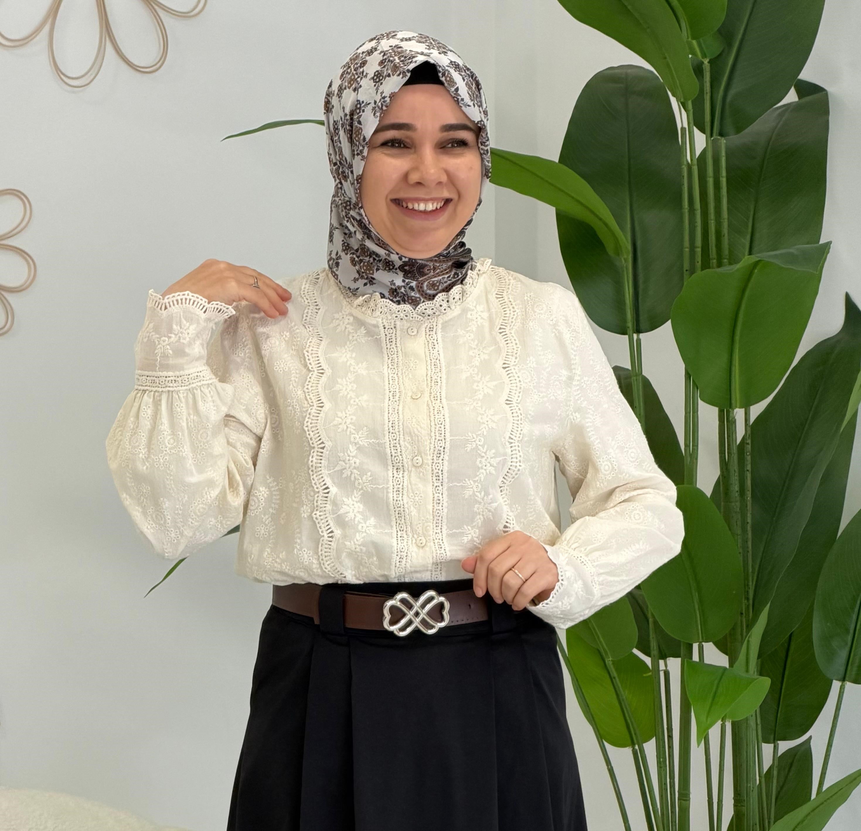 Ekru Zerafet Oya Desenli Gömlek
