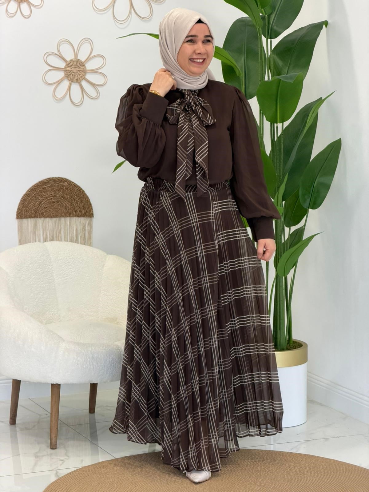 Fular Detaylı Etekli Takım