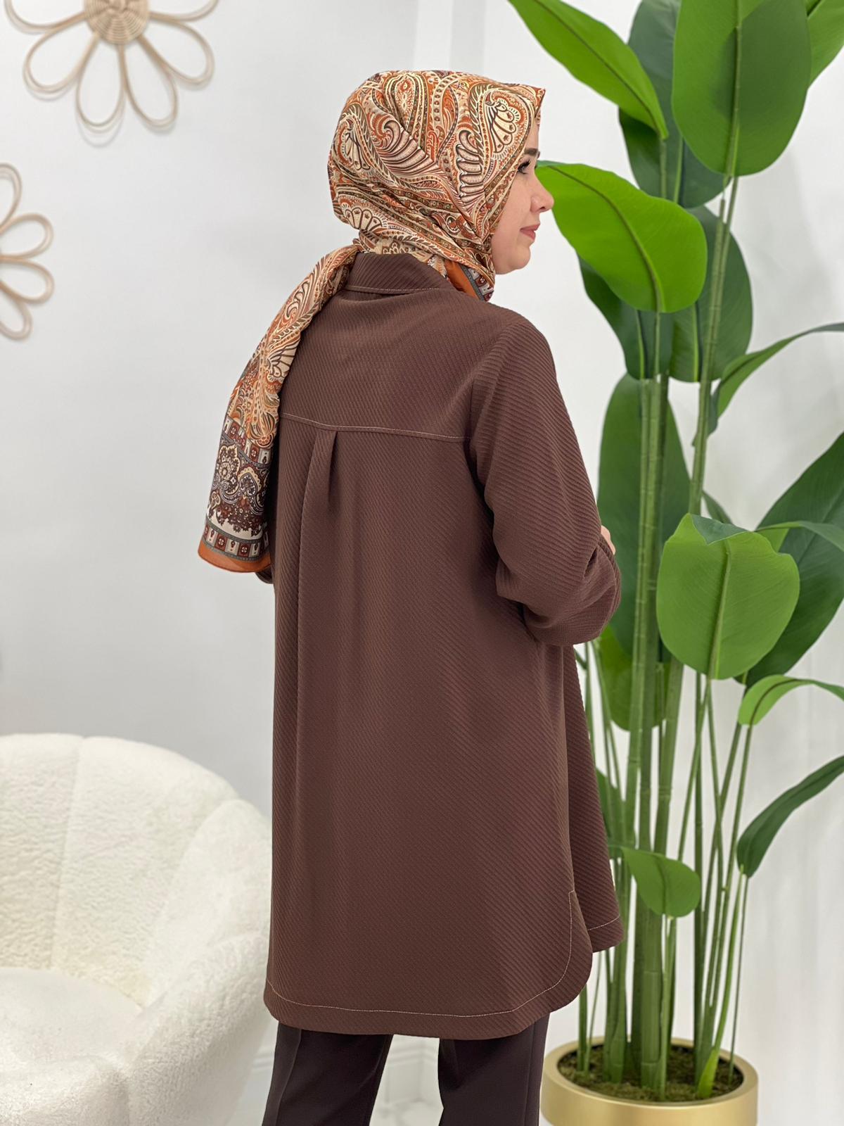 Kahve Çıtçıtlı Tunik