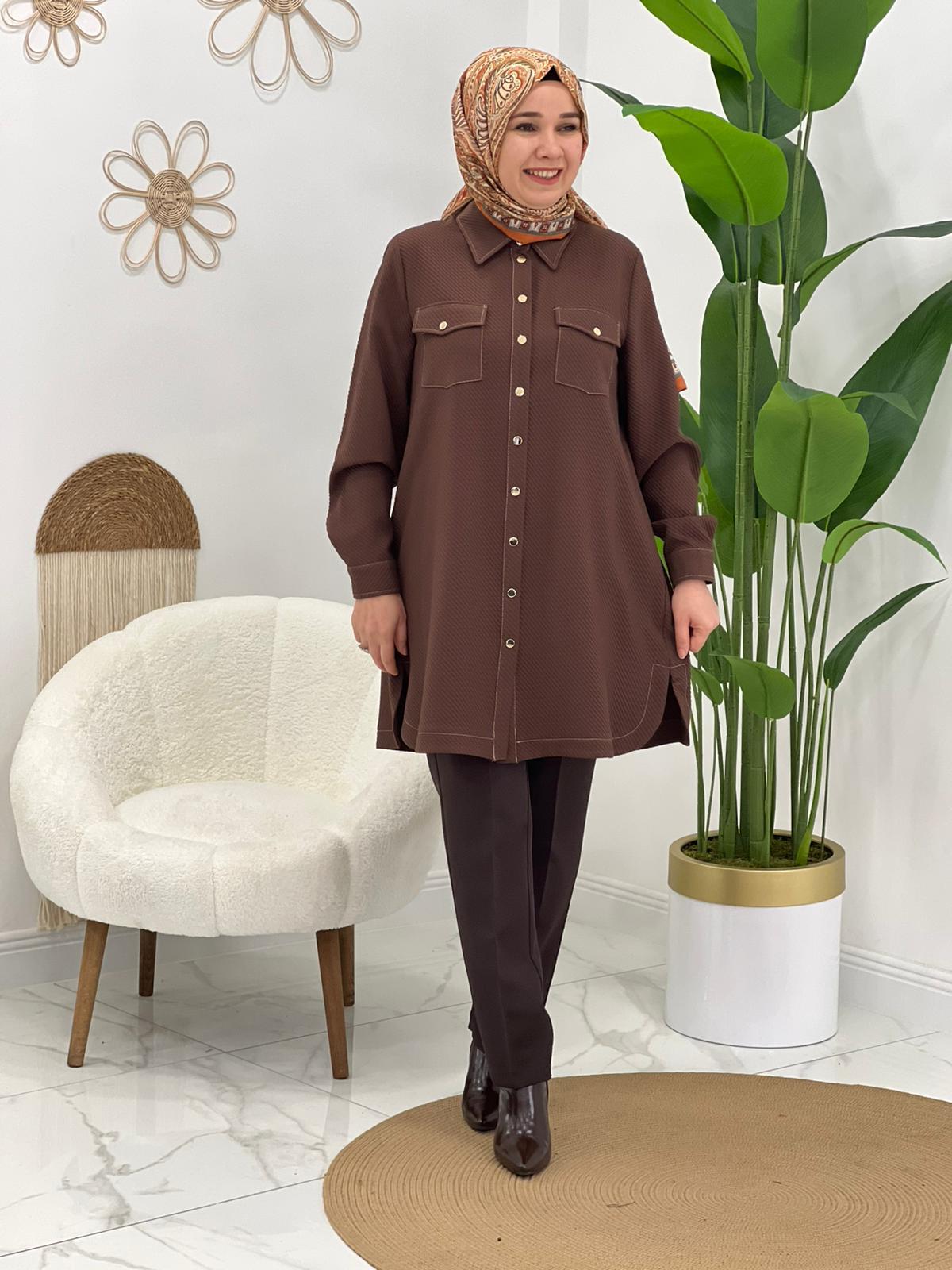 Kahve Çıtçıtlı Tunik