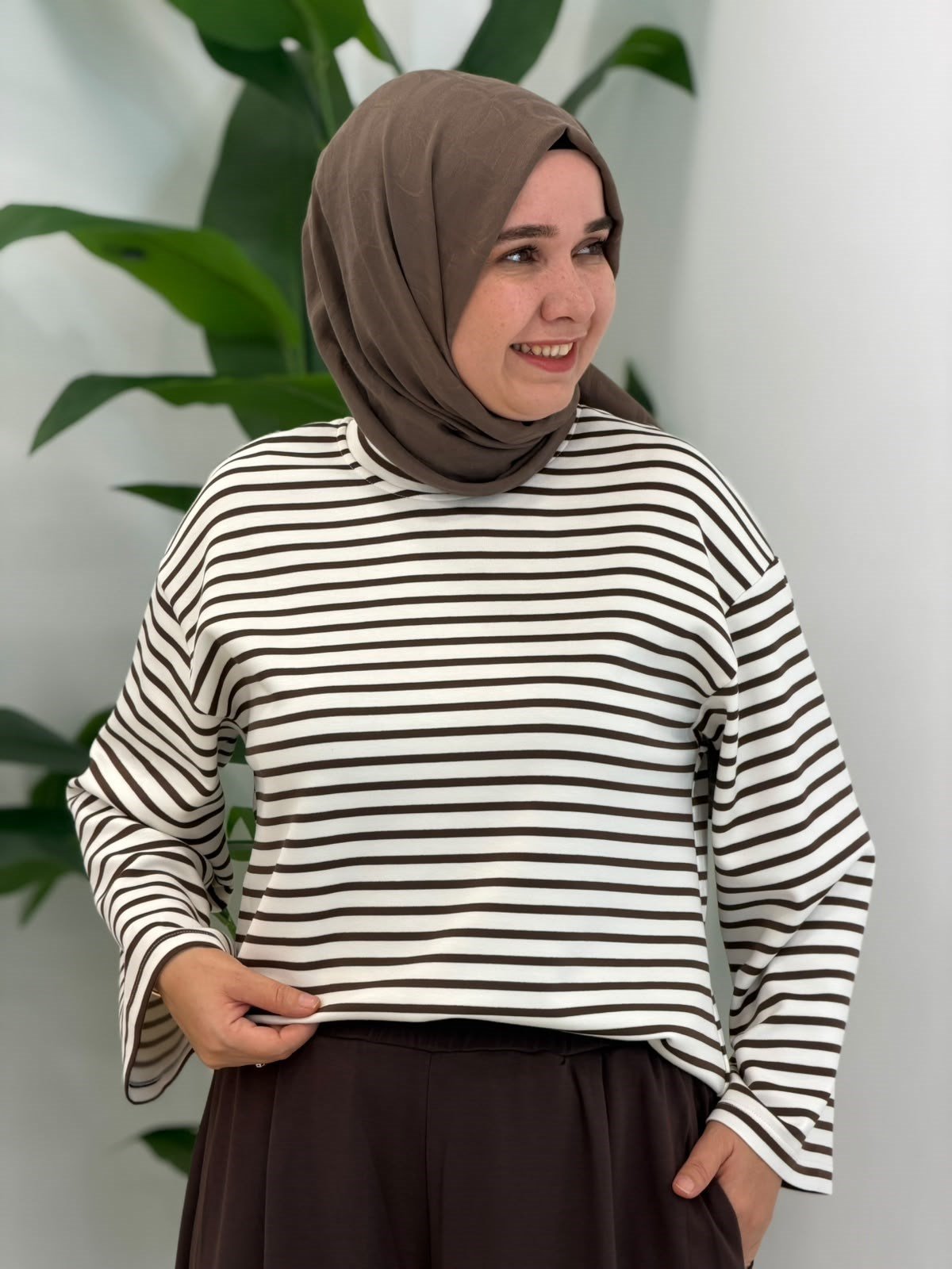 Kahve Çizgili Spor Sweatshirt