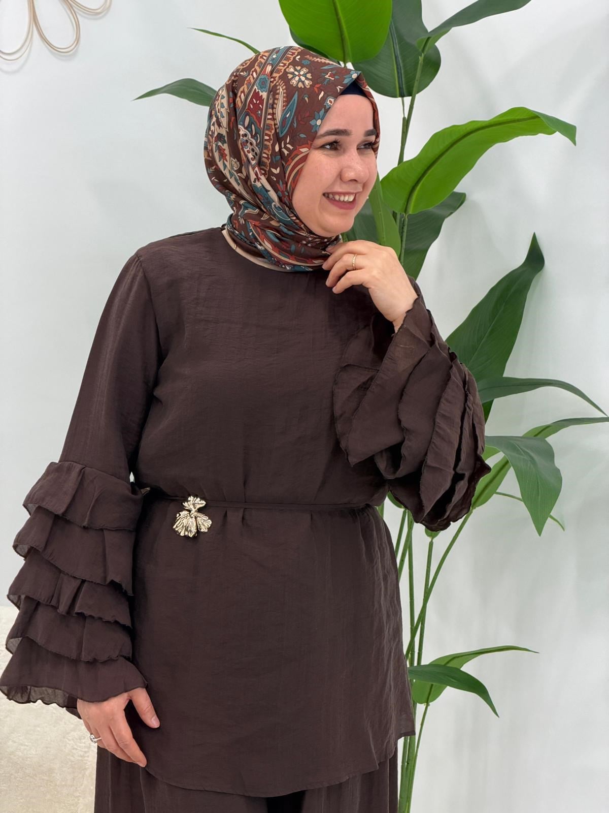 Kahve Kolları Fırfırlı Takım