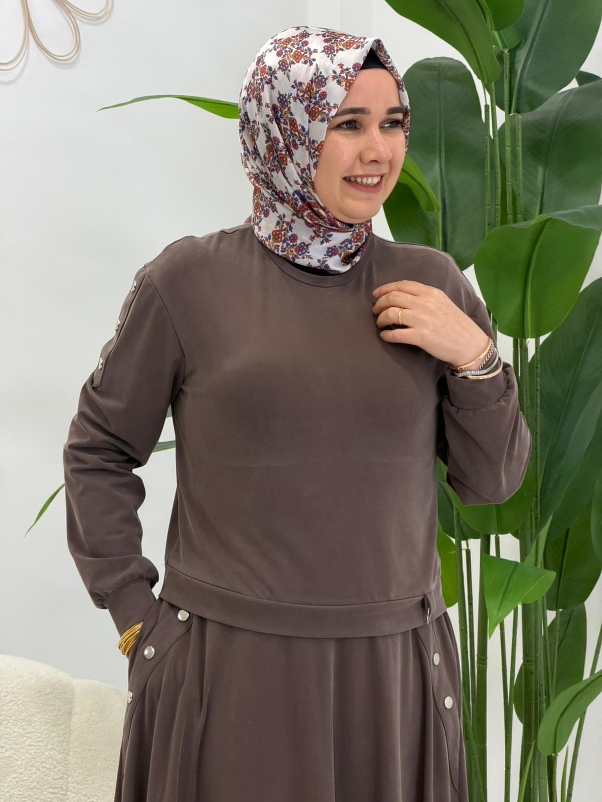 Kahve Nehir Etekli Takım