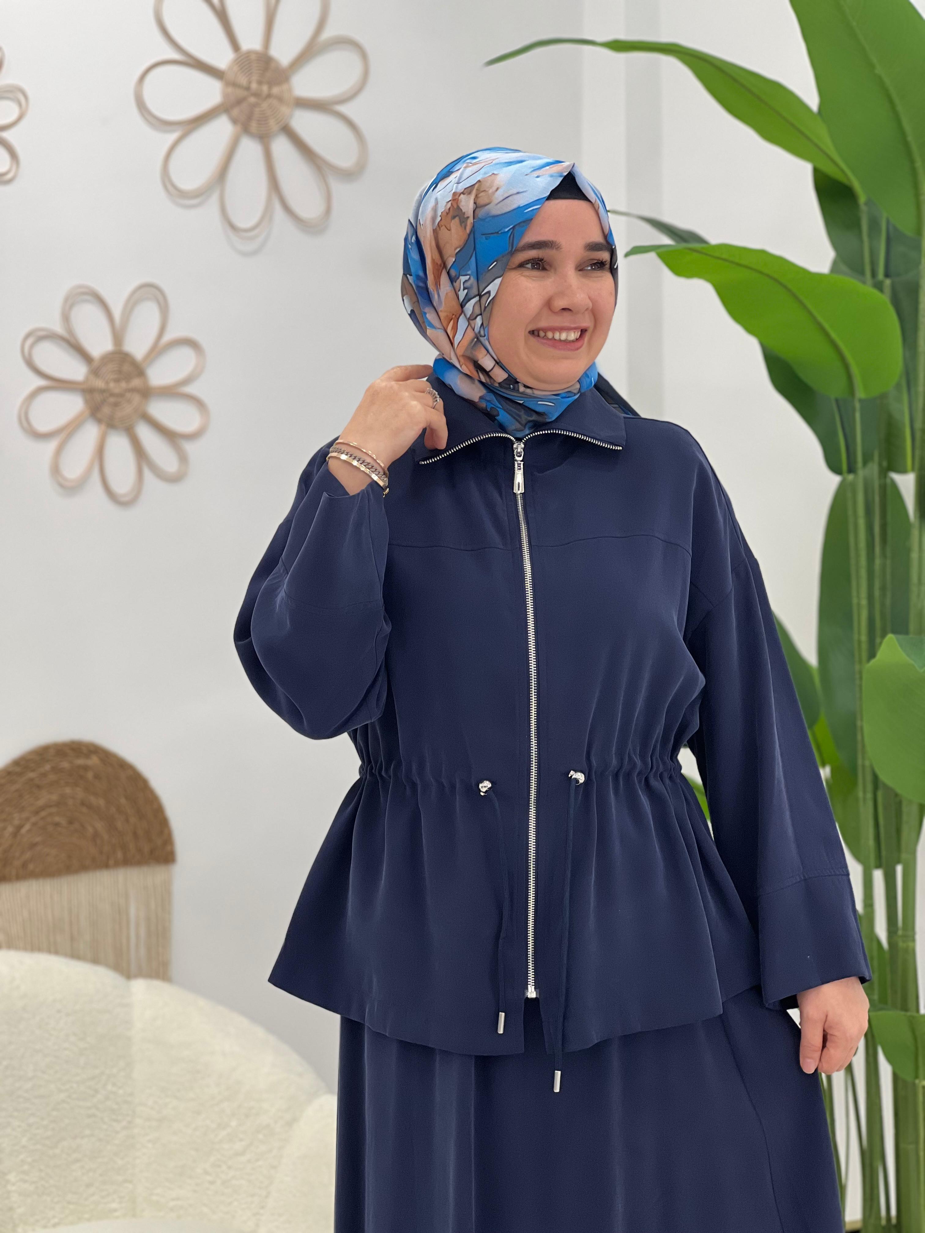 Lacivert Kesik Detaylı Bel Kemerli Takım