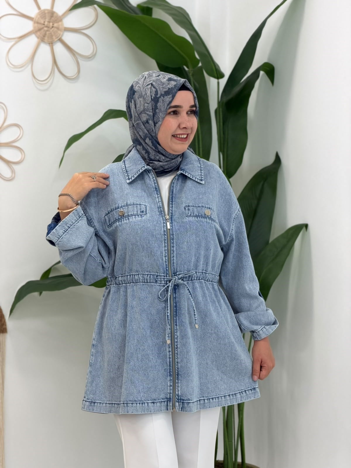 Mavi Beli Bağcıklı Kap