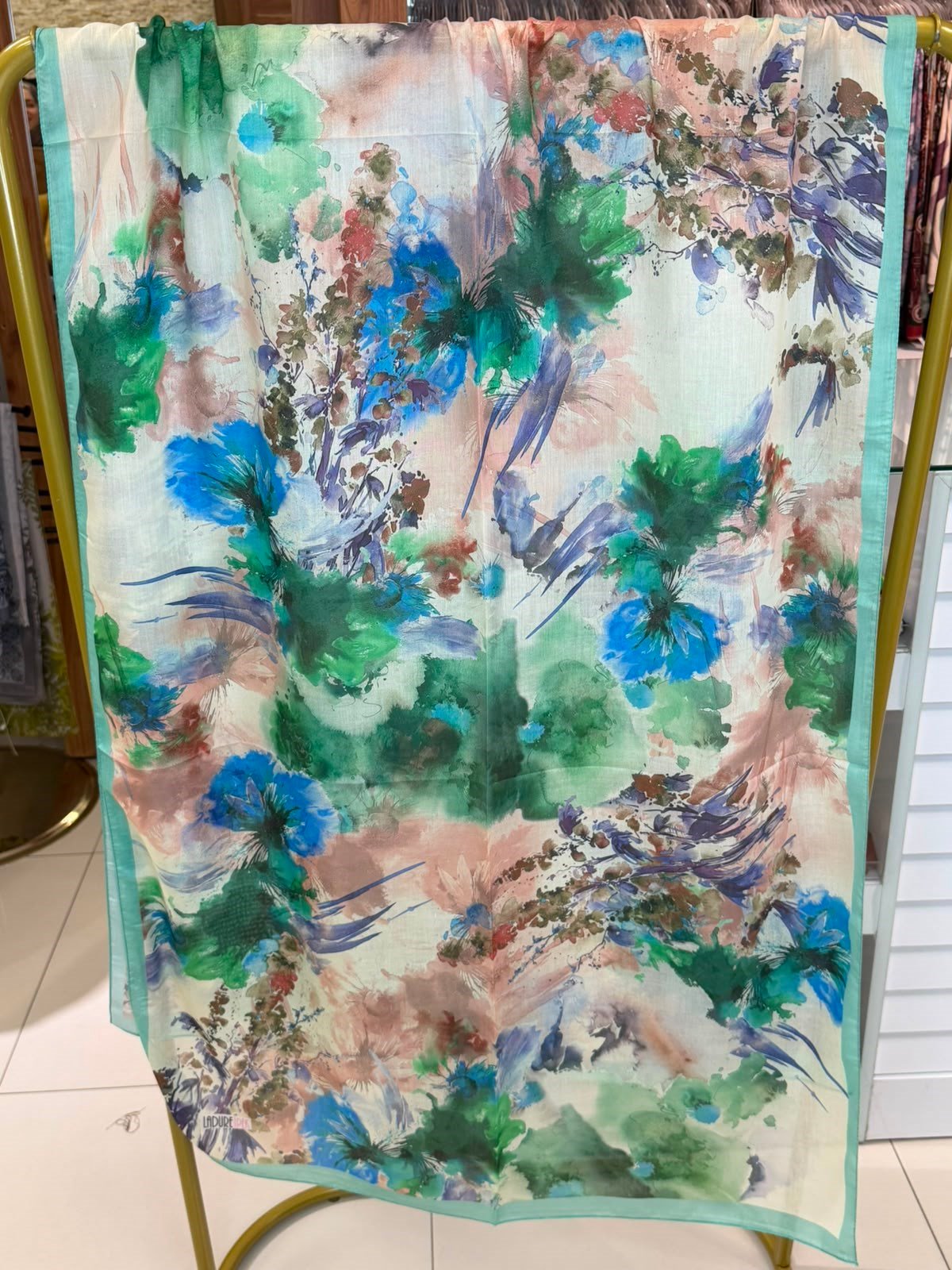 Mint Yeşili ve Saks Mavisi Çiçekli Soft Dokulu Şal