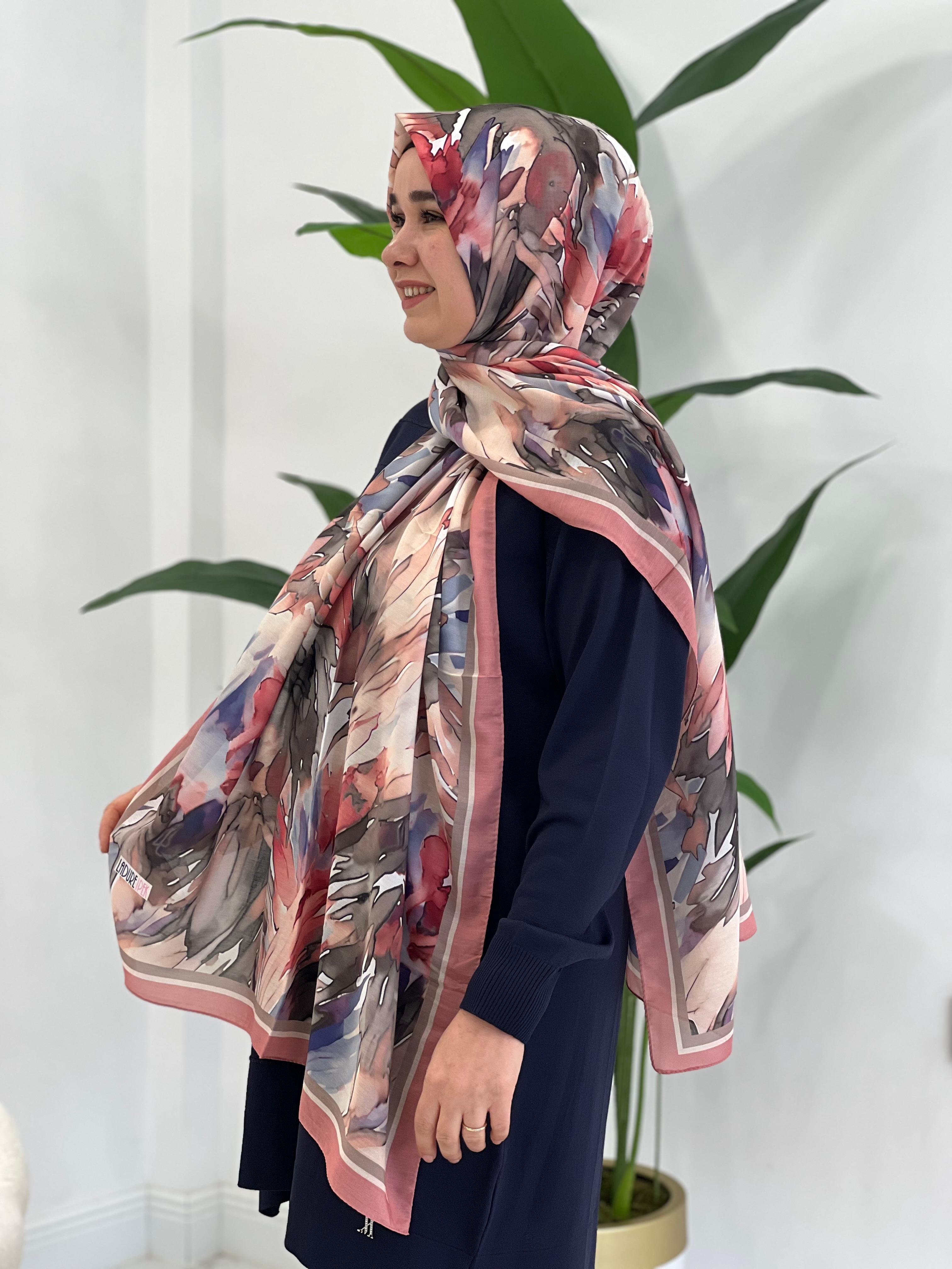 Pembe Desenli Şal
