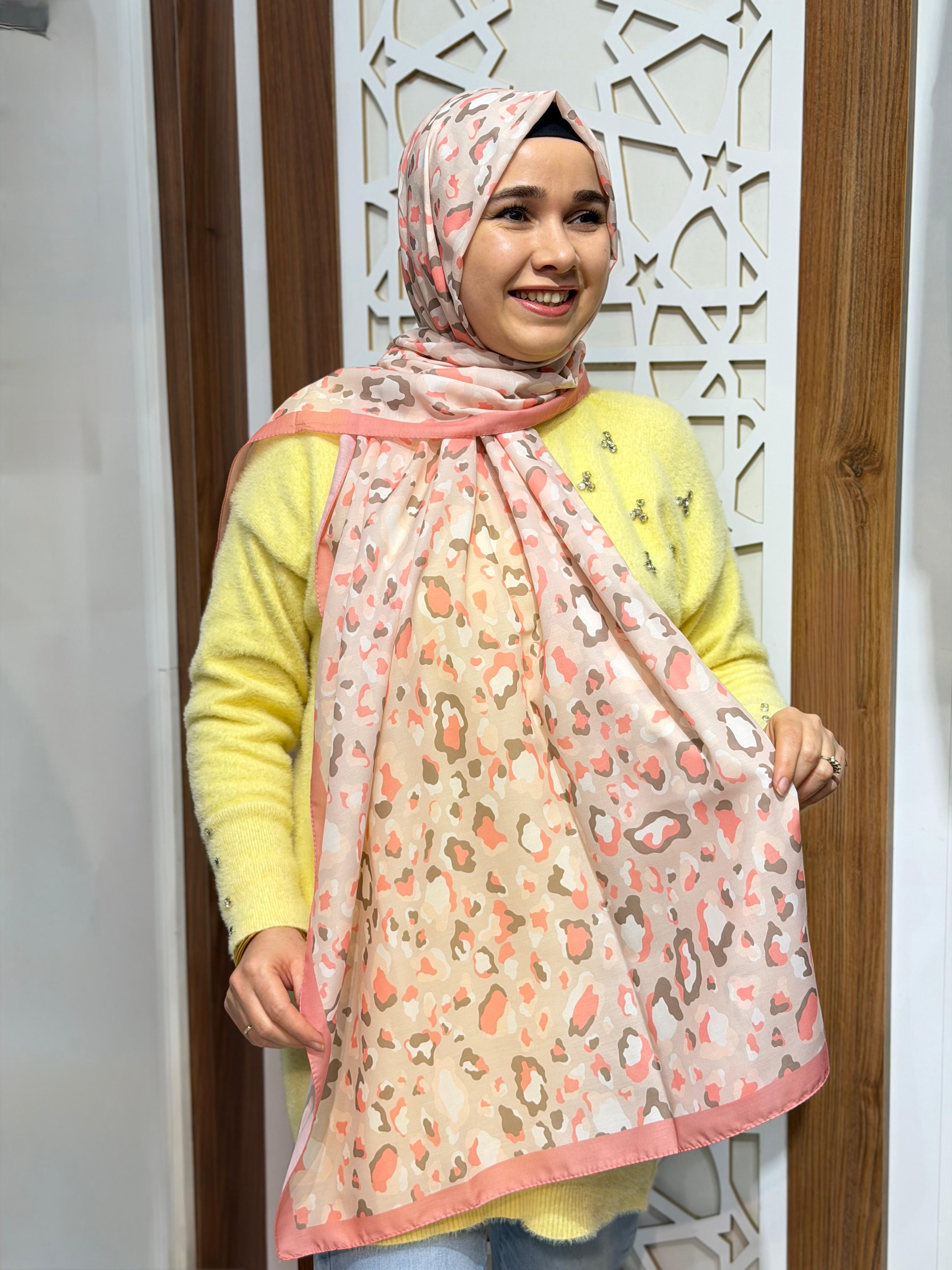 Pembe Leopar Desenli Şal
