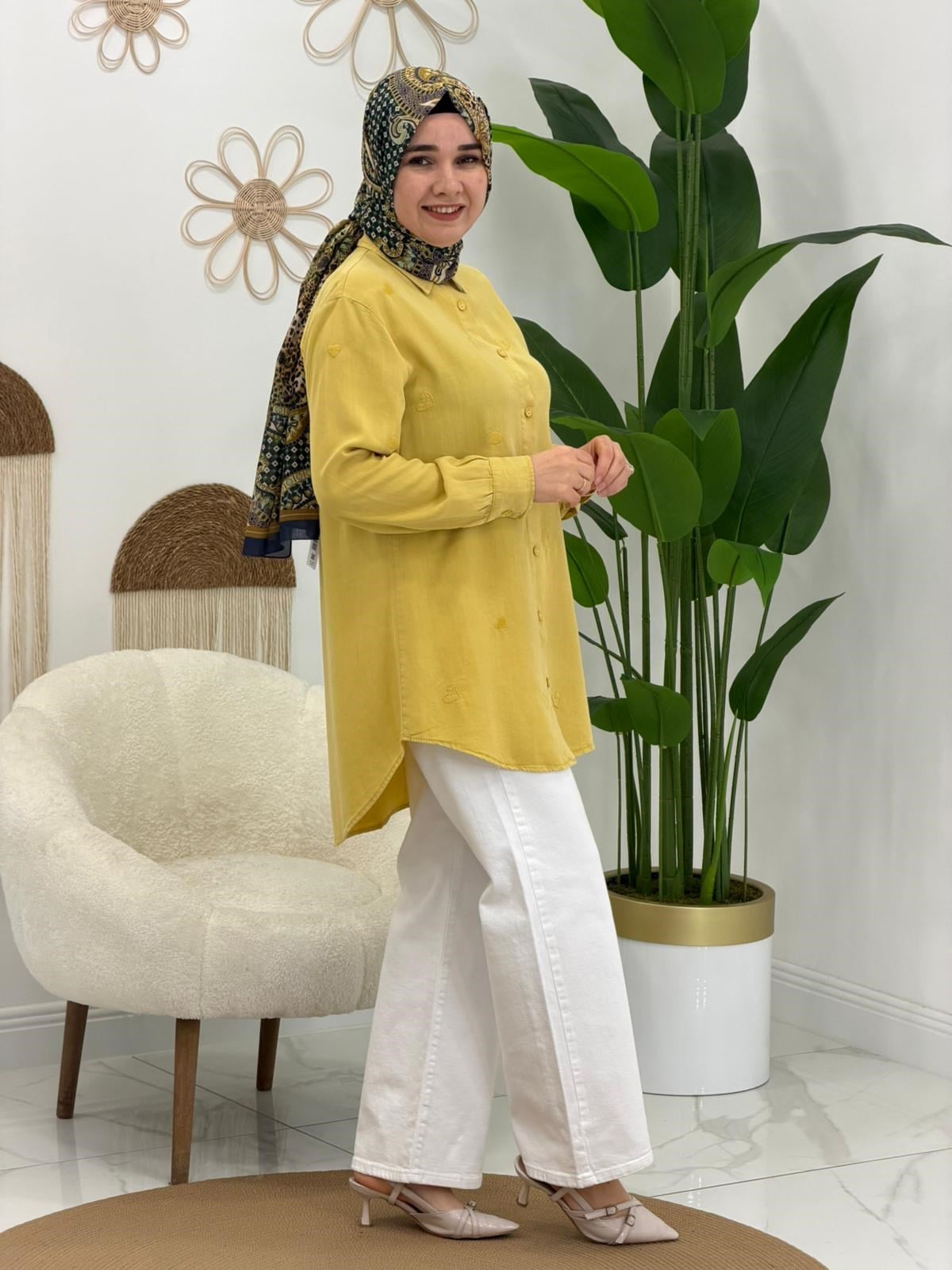Sarı Kalp İşlemeli Tunik