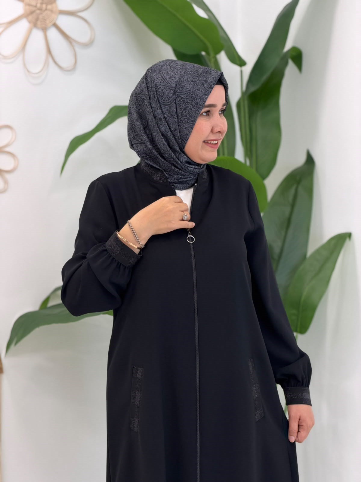 Siyah Boydan Fermuarlı Giy-Çık