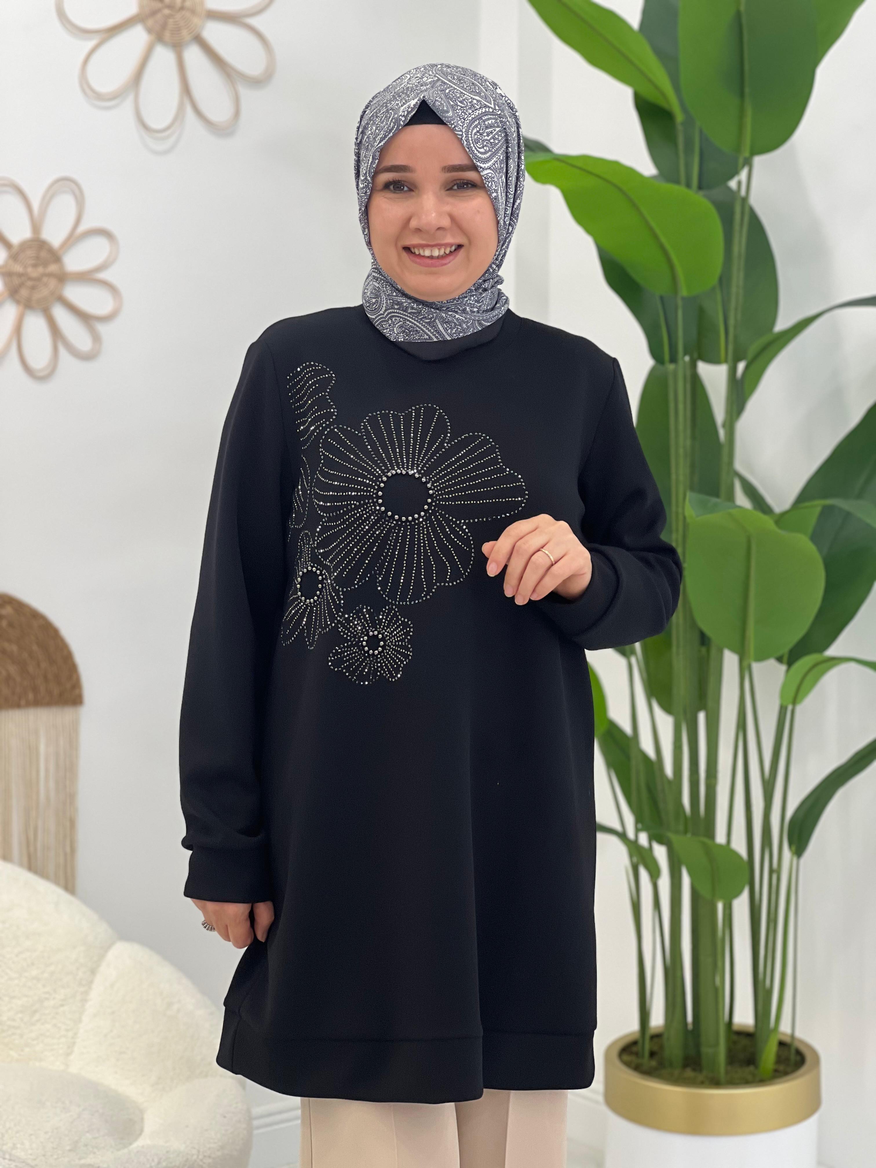 Siyah Çiçekli Sweat