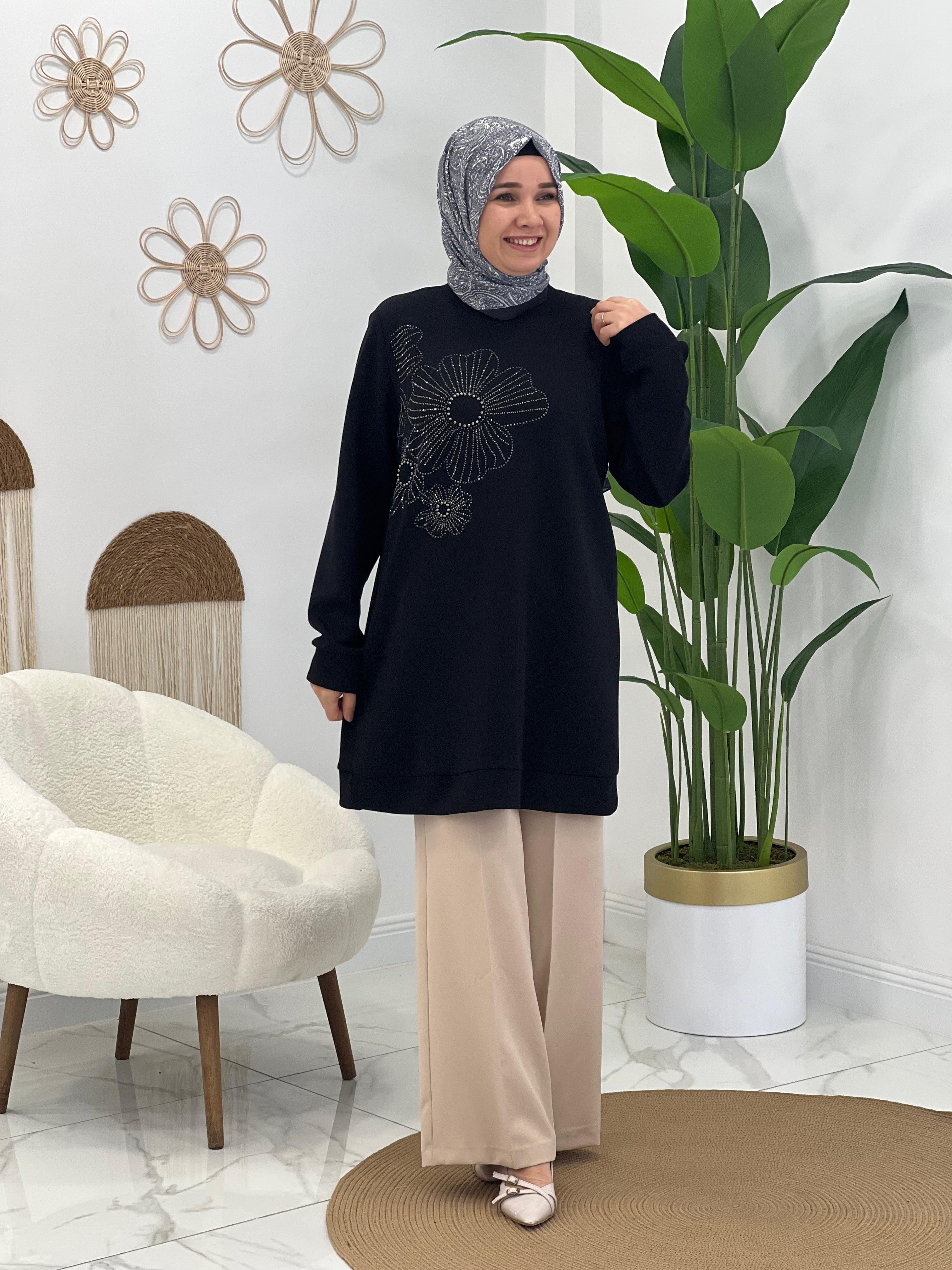 Siyah Çiçekli Sweat
