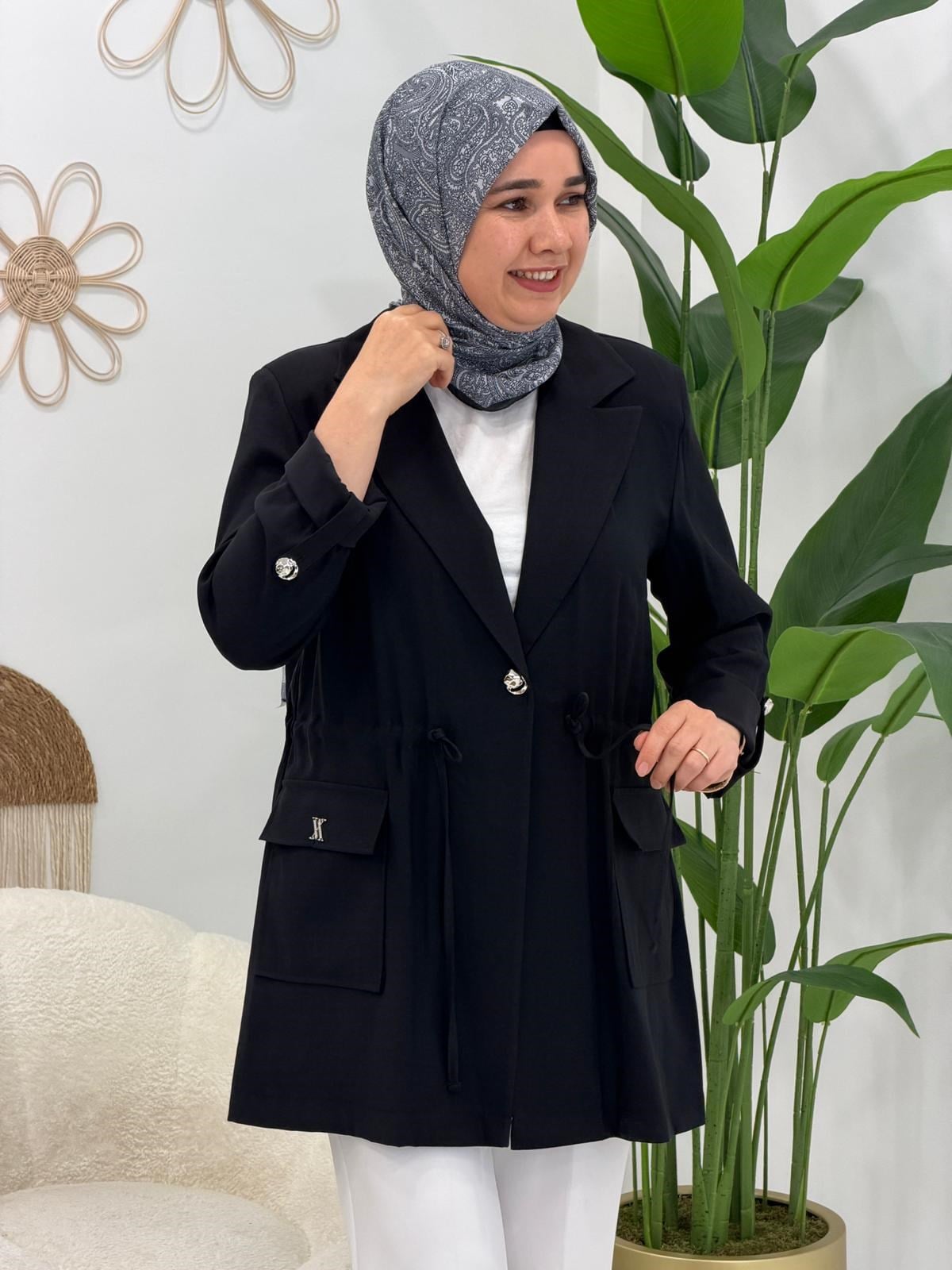 Siyah Duru Ceket