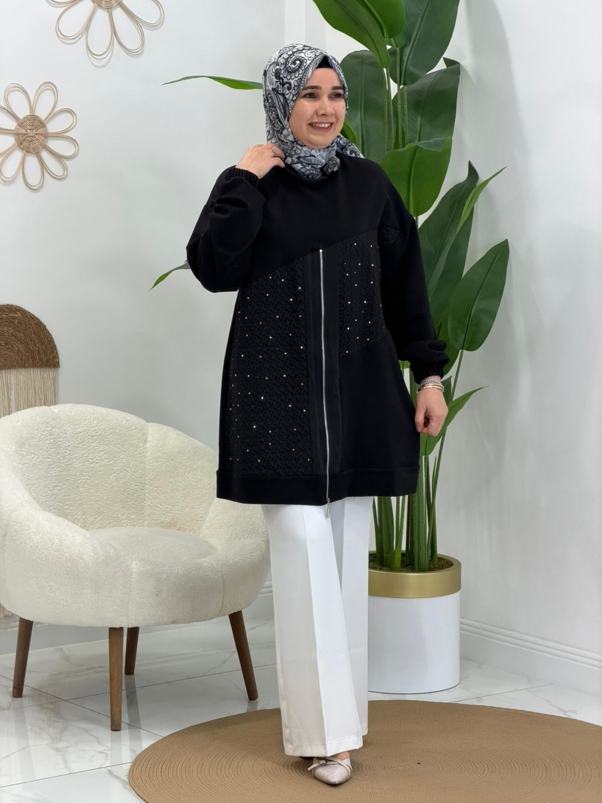 Siyah Galaksi Taşlı Sweat