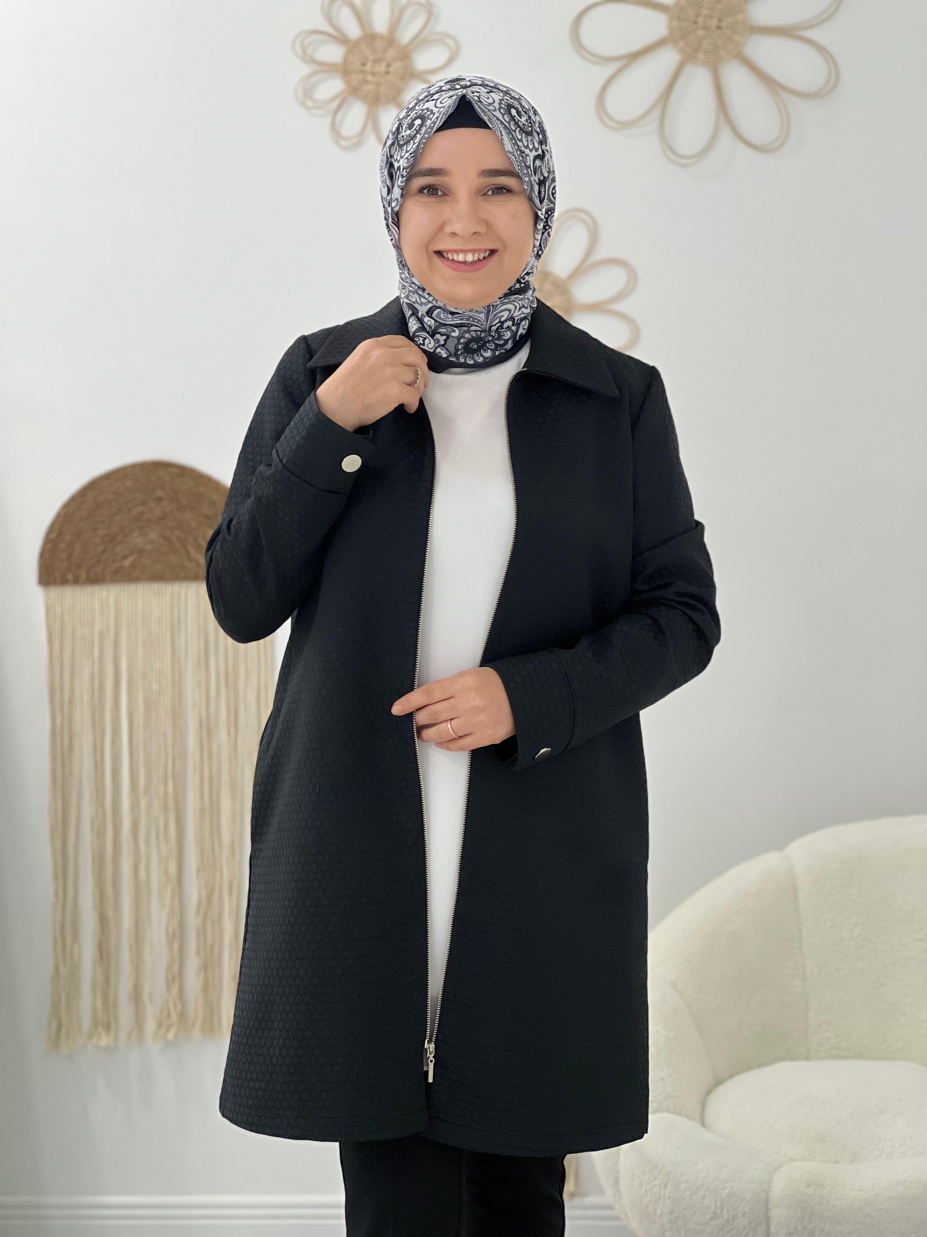 Siyah Kendinden Desenli Ceket