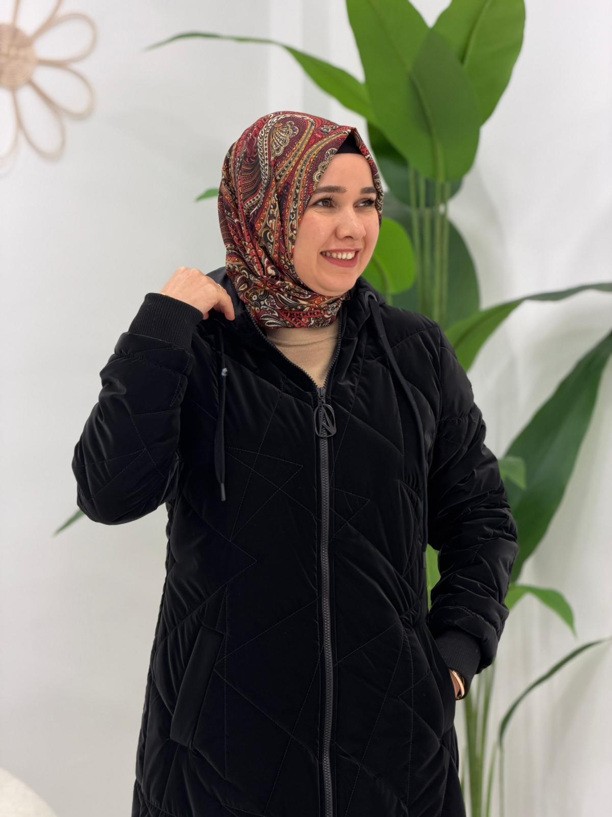 Siyah Şişme Mont