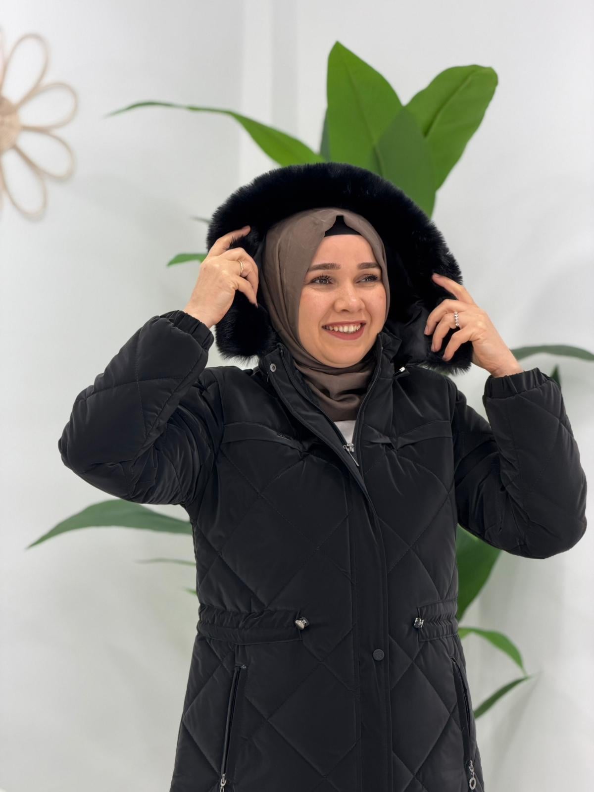 Siyah Şişme Mont