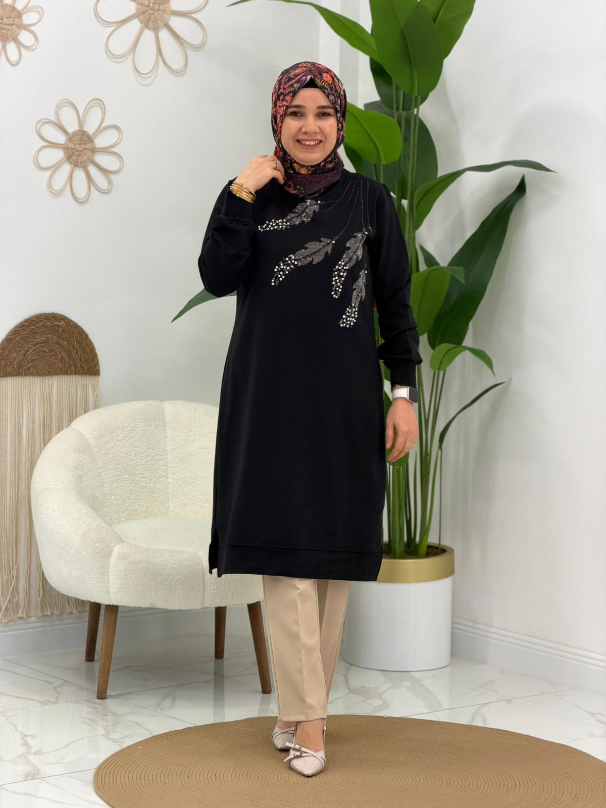 Siyah Taşlı Tunik