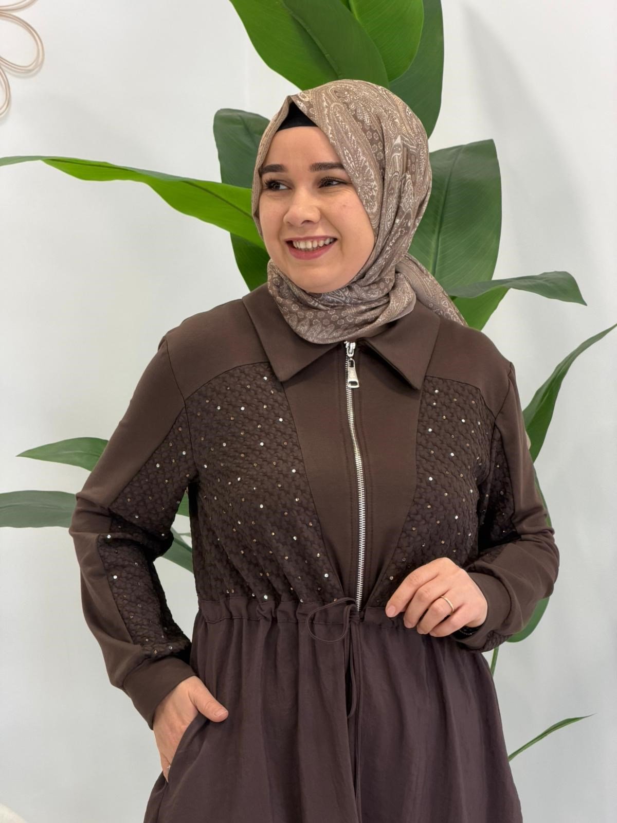 Taşlı Elbise