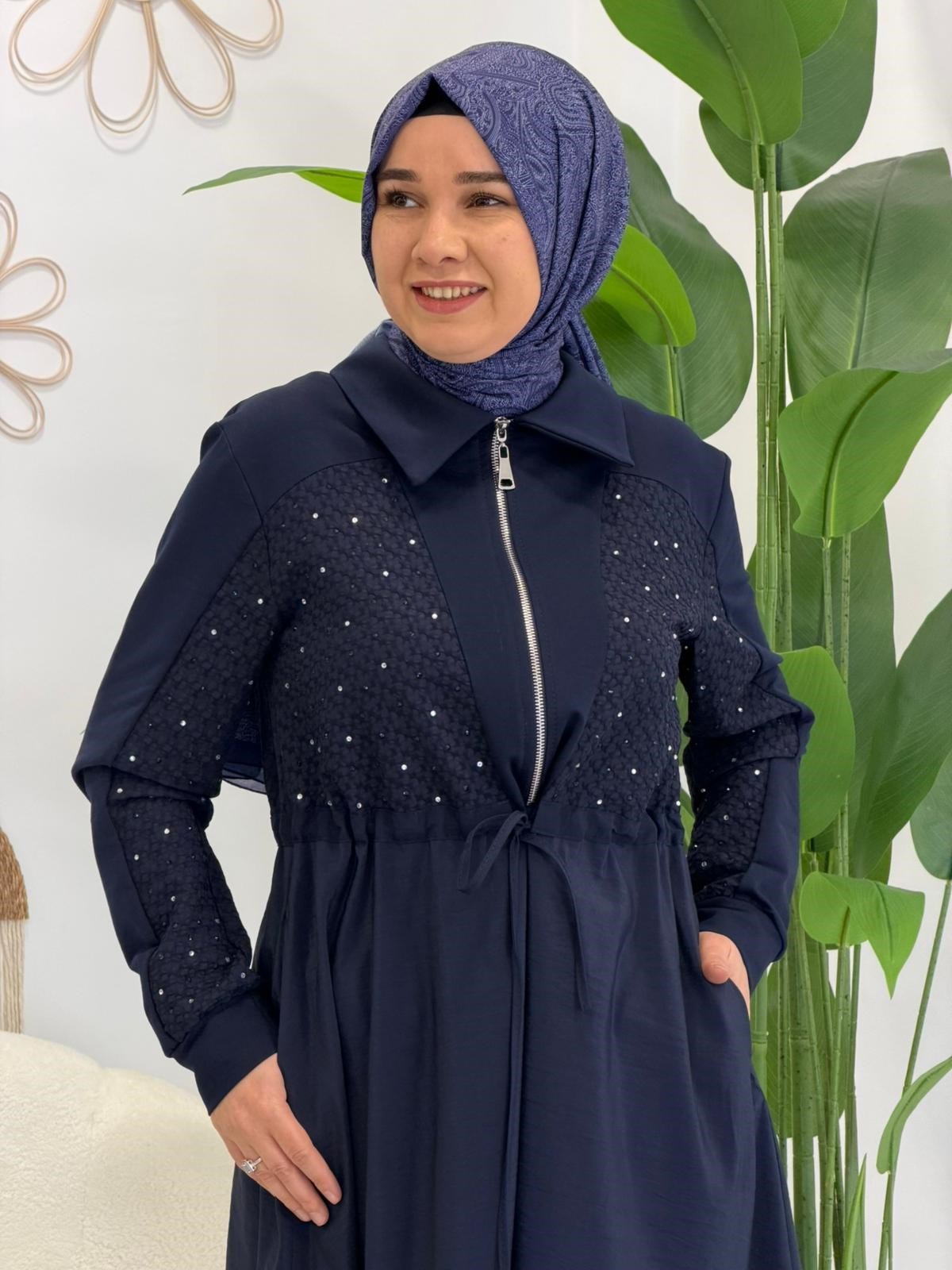 Taşlı Elbise