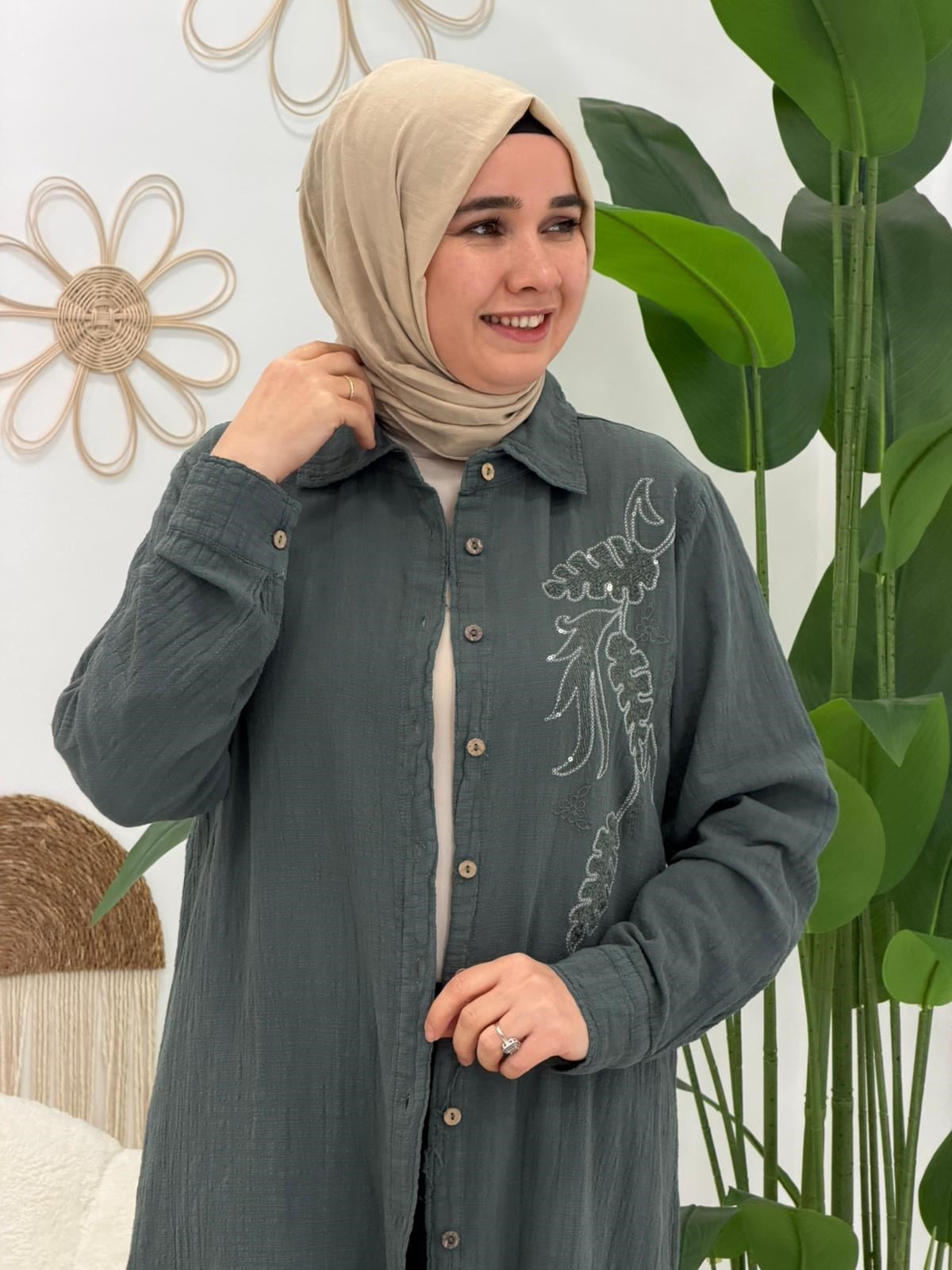 Yeşil Nakış Detaylı Takım